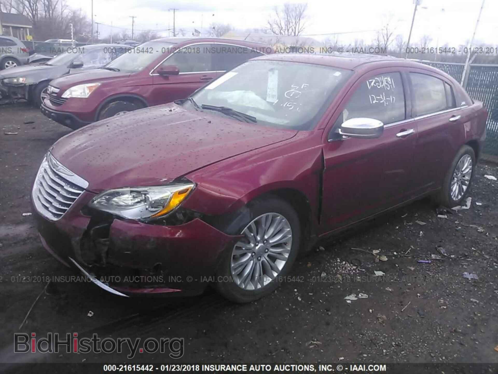 2011 Chrysler 200 - VIN: 1C3BC2FB4BN504730 - Фото 2