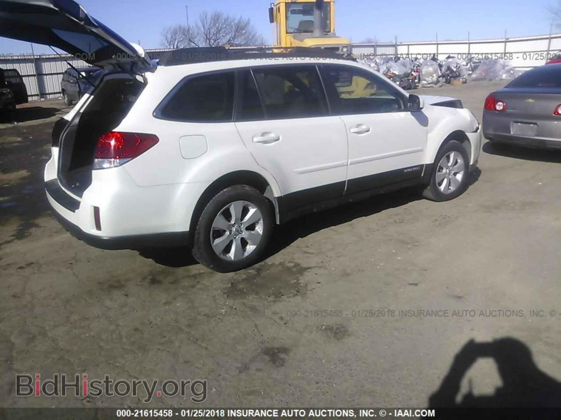 2011 Subaru Outback - VIN: 4S4BRCJC5B3436039 - Фото 4