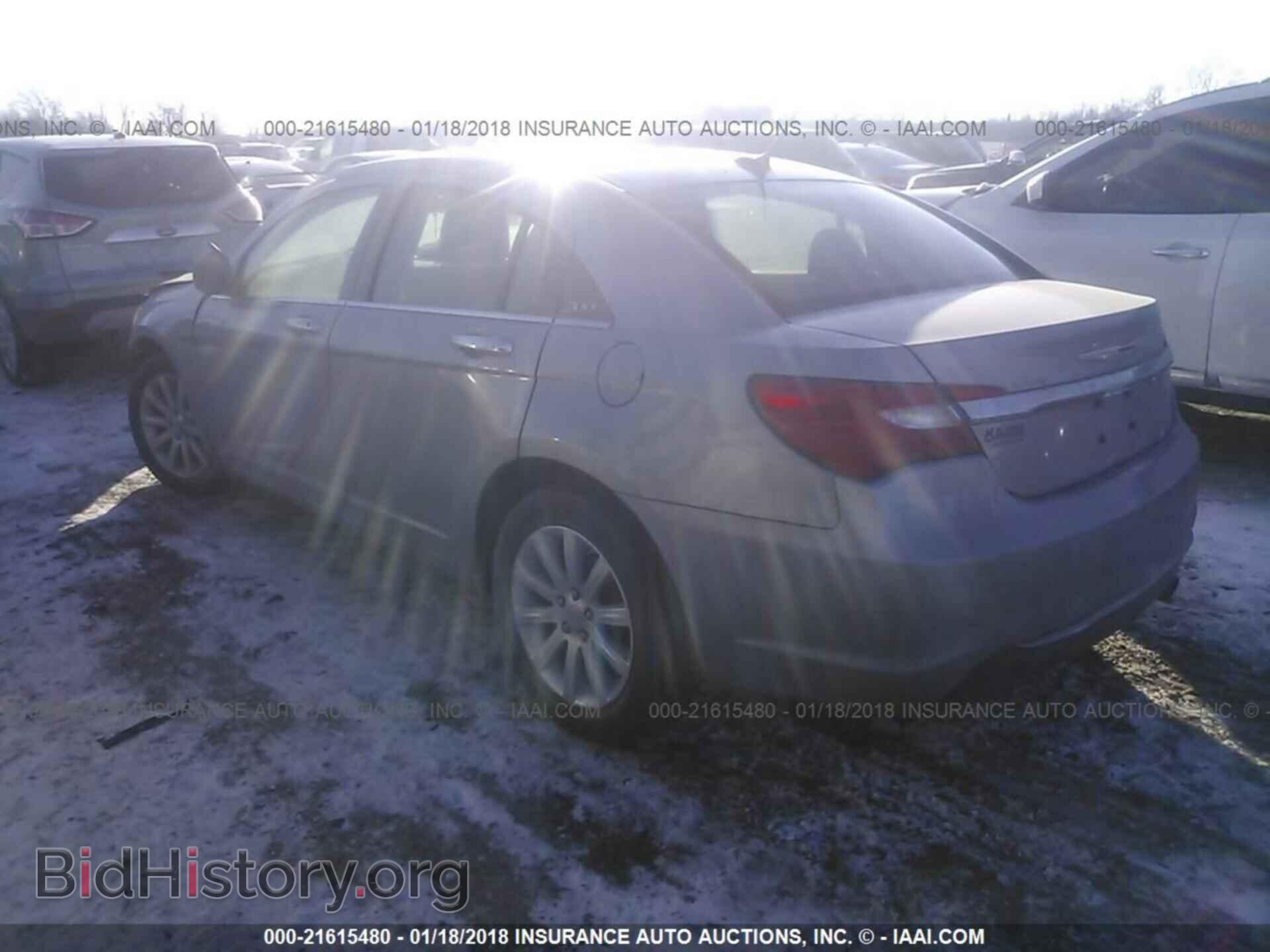 2013 Chrysler 200 - VIN: 1C3CCBBB3DN602581 - Photo 3