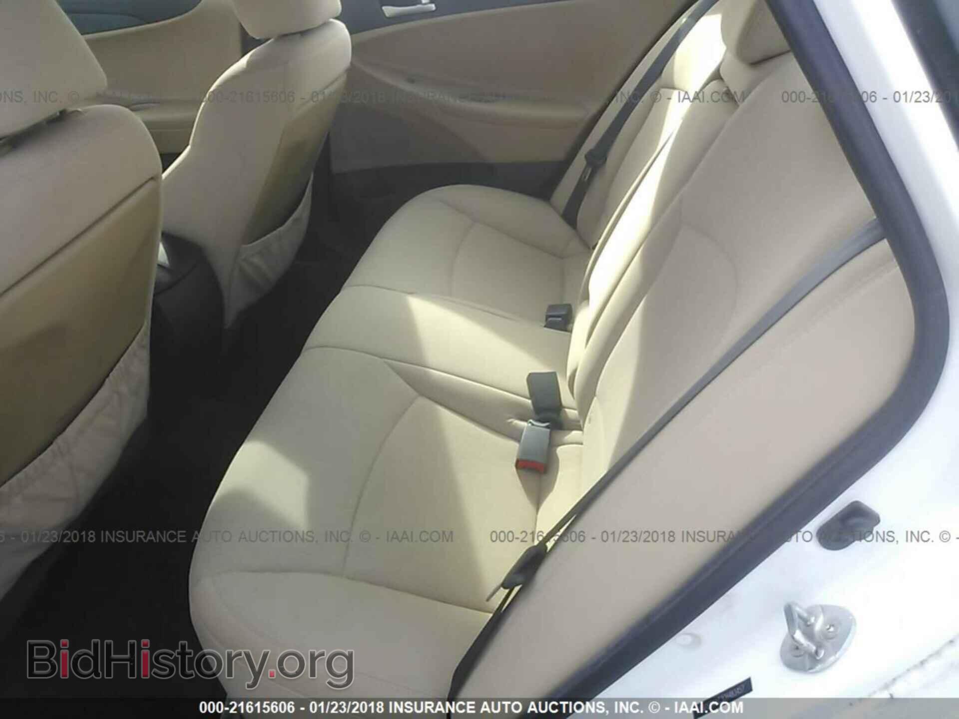 2012 Hyundai Sonata - VIN: 5NPEB4AC3CH483457 - Фото 8