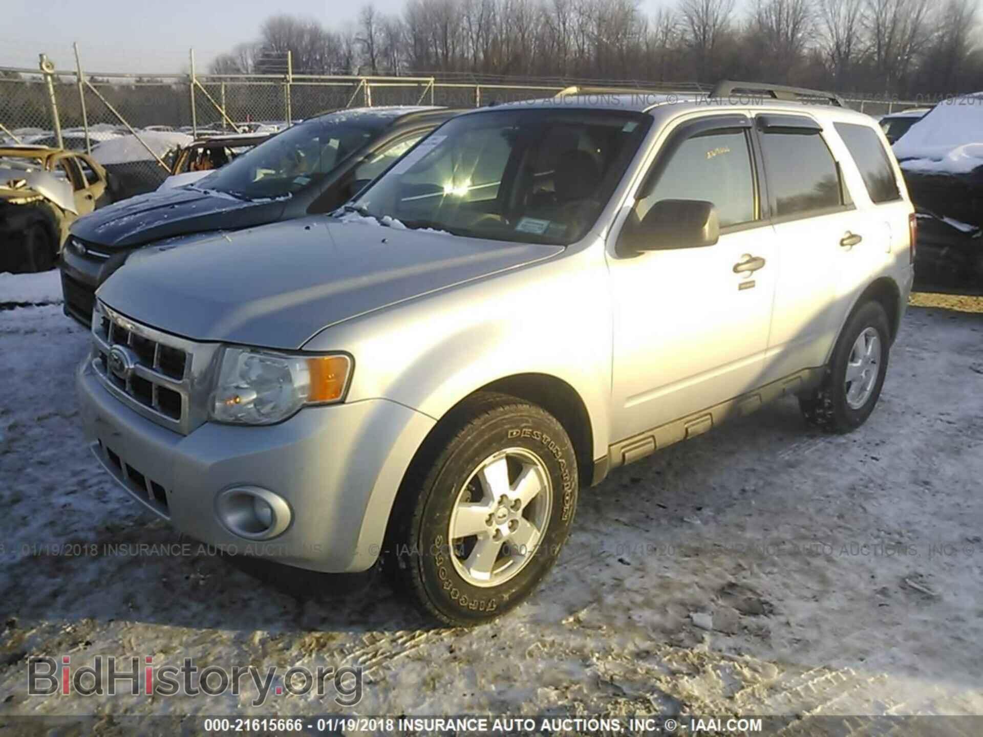 2012 Ford Escape - VIN: 1FMCU9D72CKC48865 - Photo 2