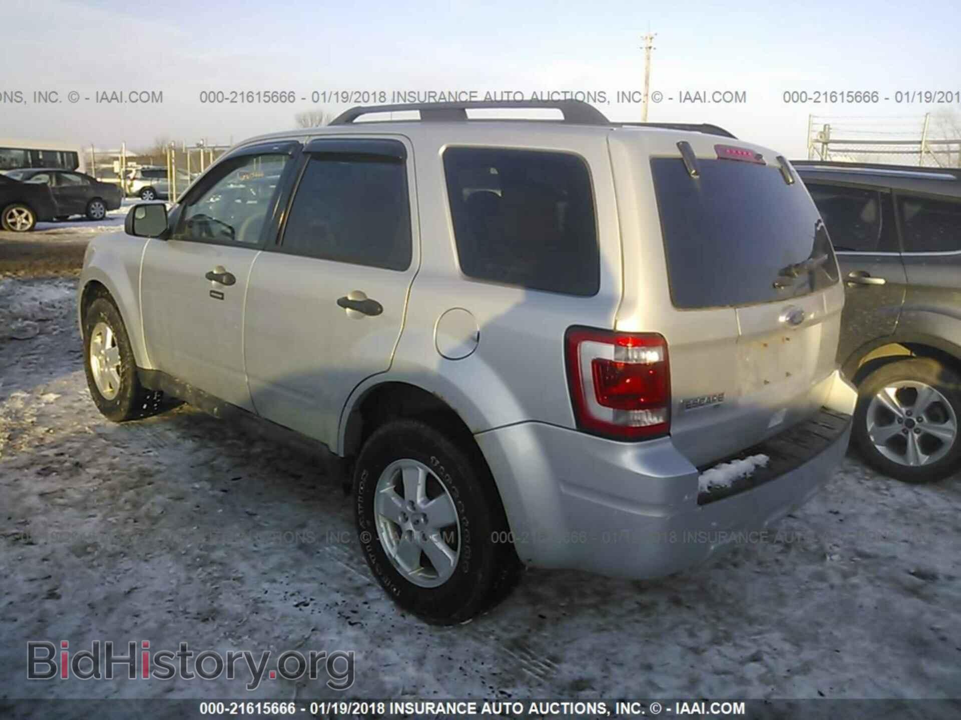 2012 Ford Escape - VIN: 1FMCU9D72CKC48865 - Photo 3