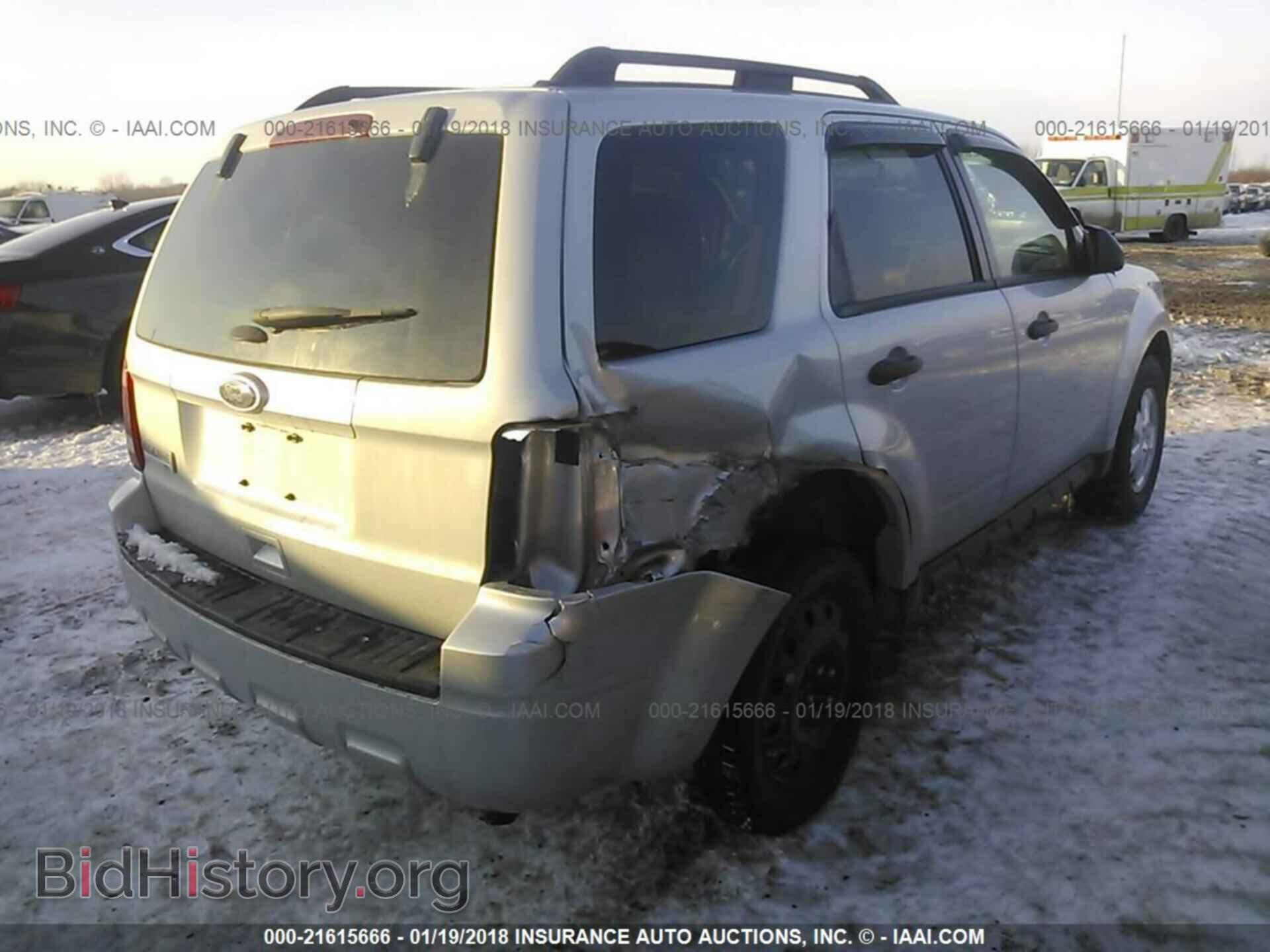 2012 Ford Escape - VIN: 1FMCU9D72CKC48865 - Photo 4