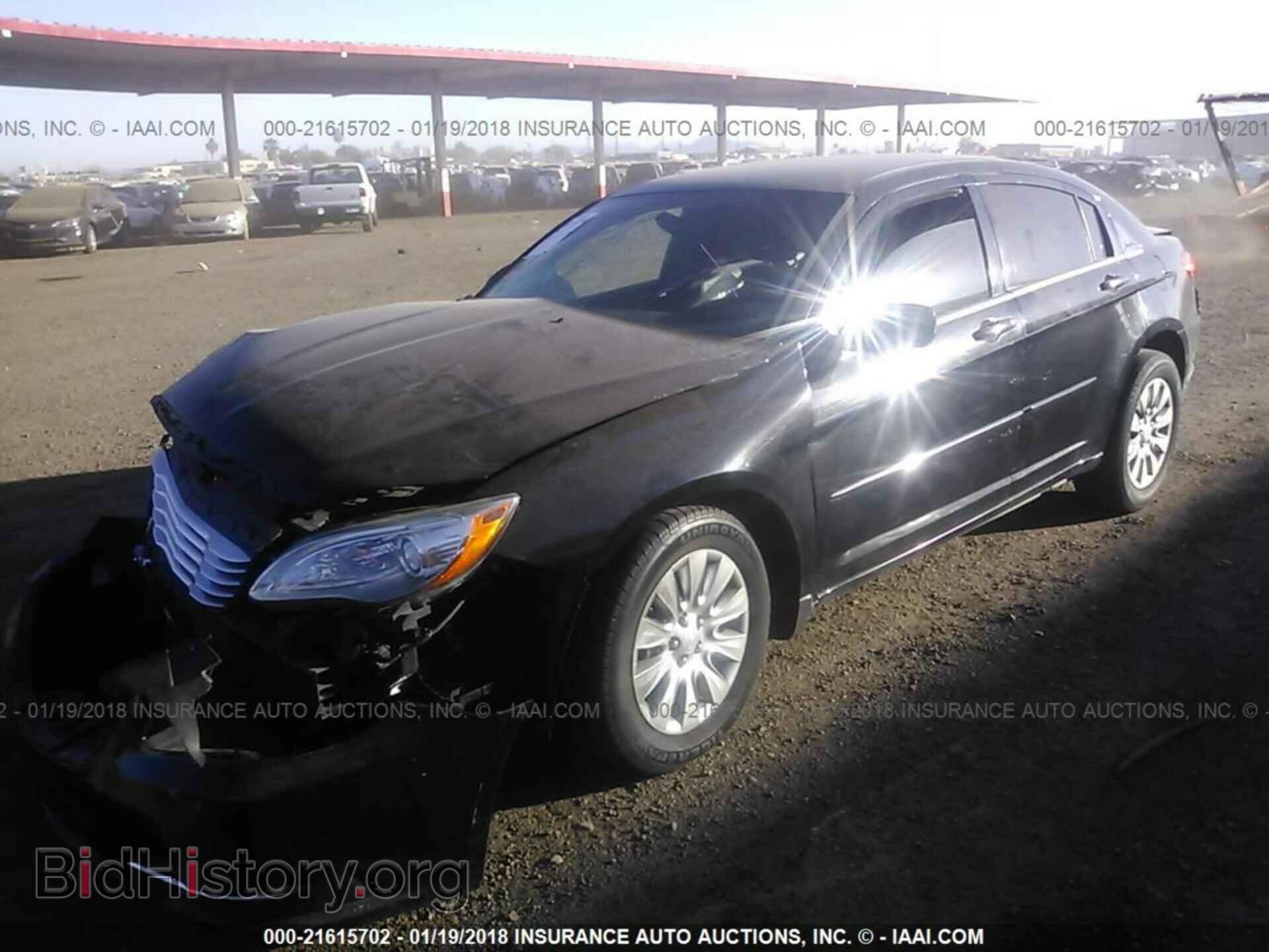 2012 Chrysler 200 - VIN: 1C3CCBAB5CN205261 - Фото 2