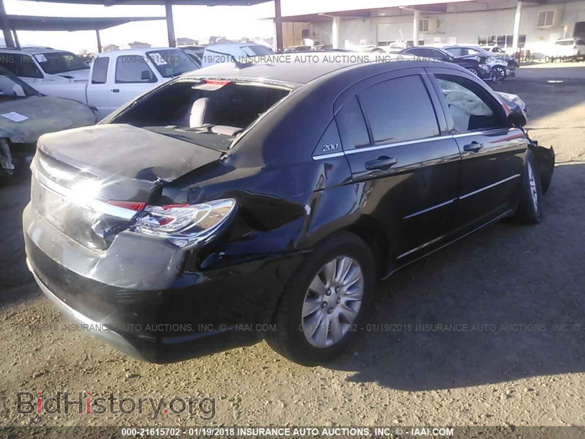 2012 Chrysler 200 - VIN: 1C3CCBAB5CN205261 - Фото 4