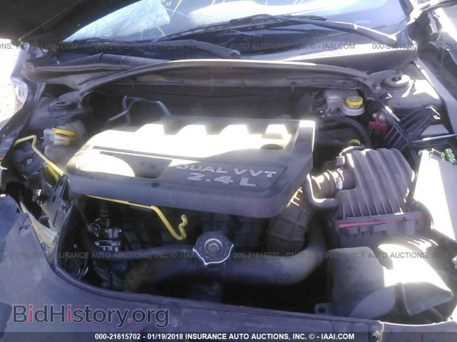 2012 Chrysler 200 - VIN: 1C3CCBAB5CN205261 - Фото 10