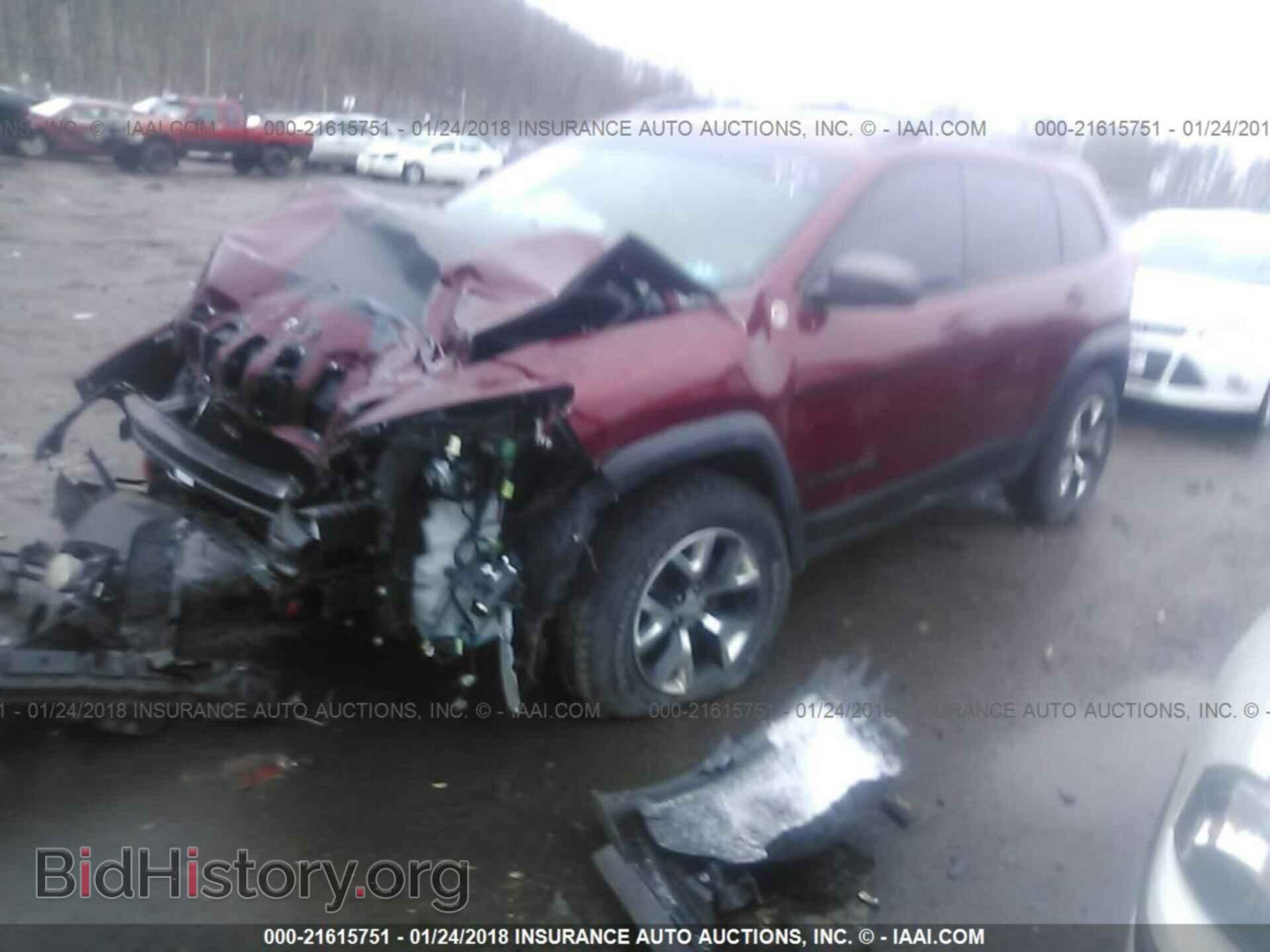 2017 Jeep Cherokee - VIN: 1C4PJMBS8HW530498 - Photo 2