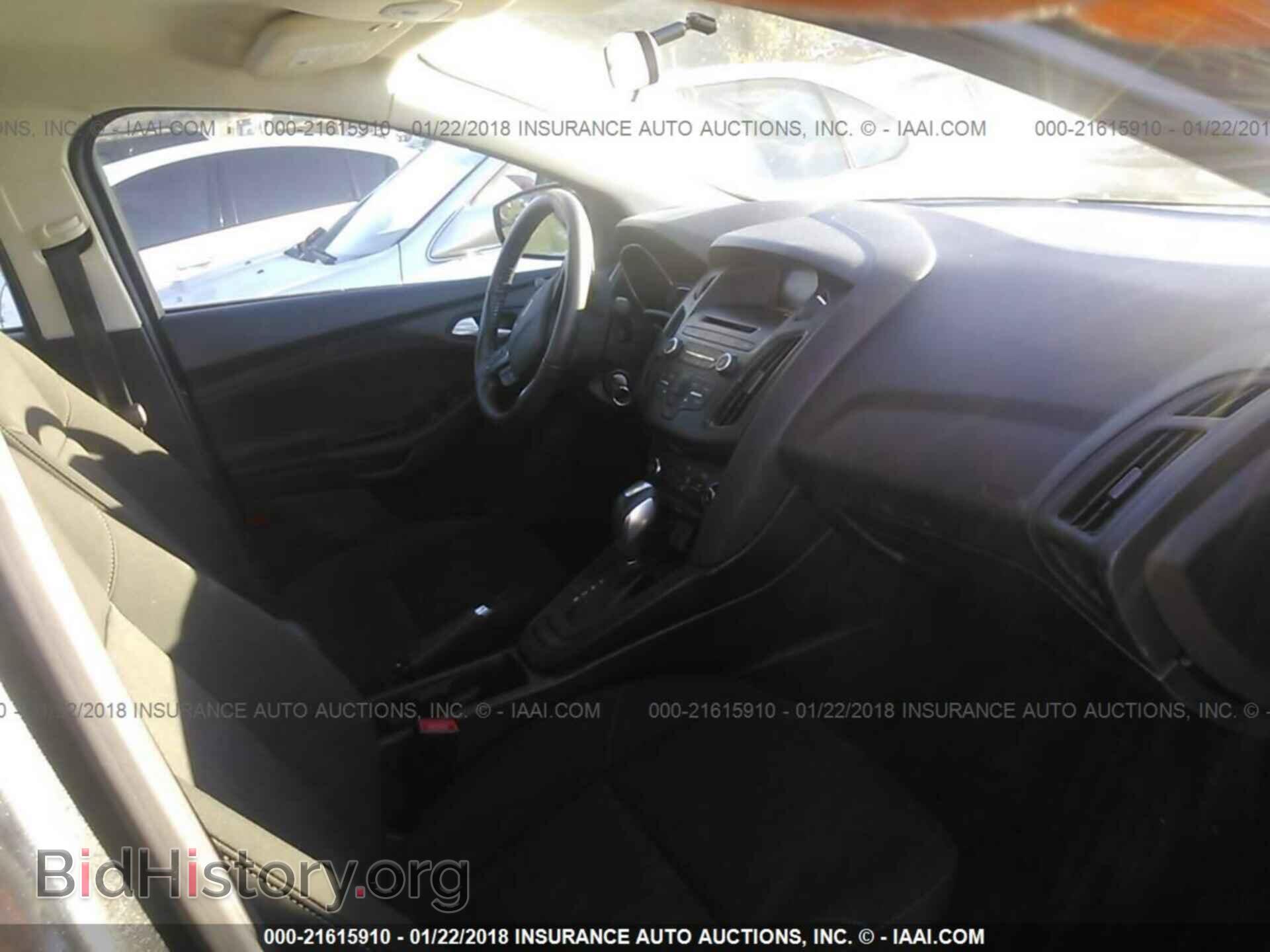 2015 Ford Focus - VIN: 1FADP3F23FL385848 - Photo 5