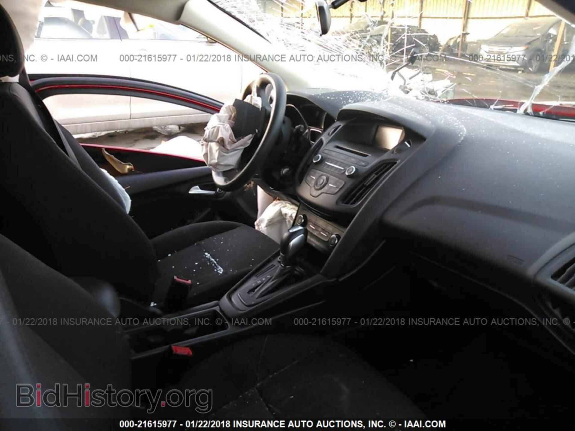 2016 Ford Focus - VIN: 1FADP3K27GL204970 - Фото 5