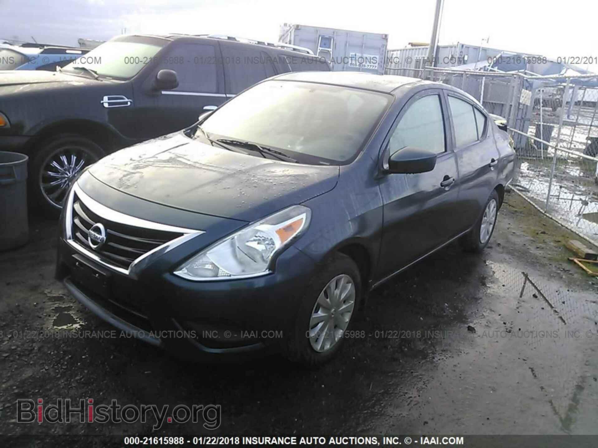 2017 Nissan Versa - VIN: 3N1CN7AP9HL807301 - Фото 2