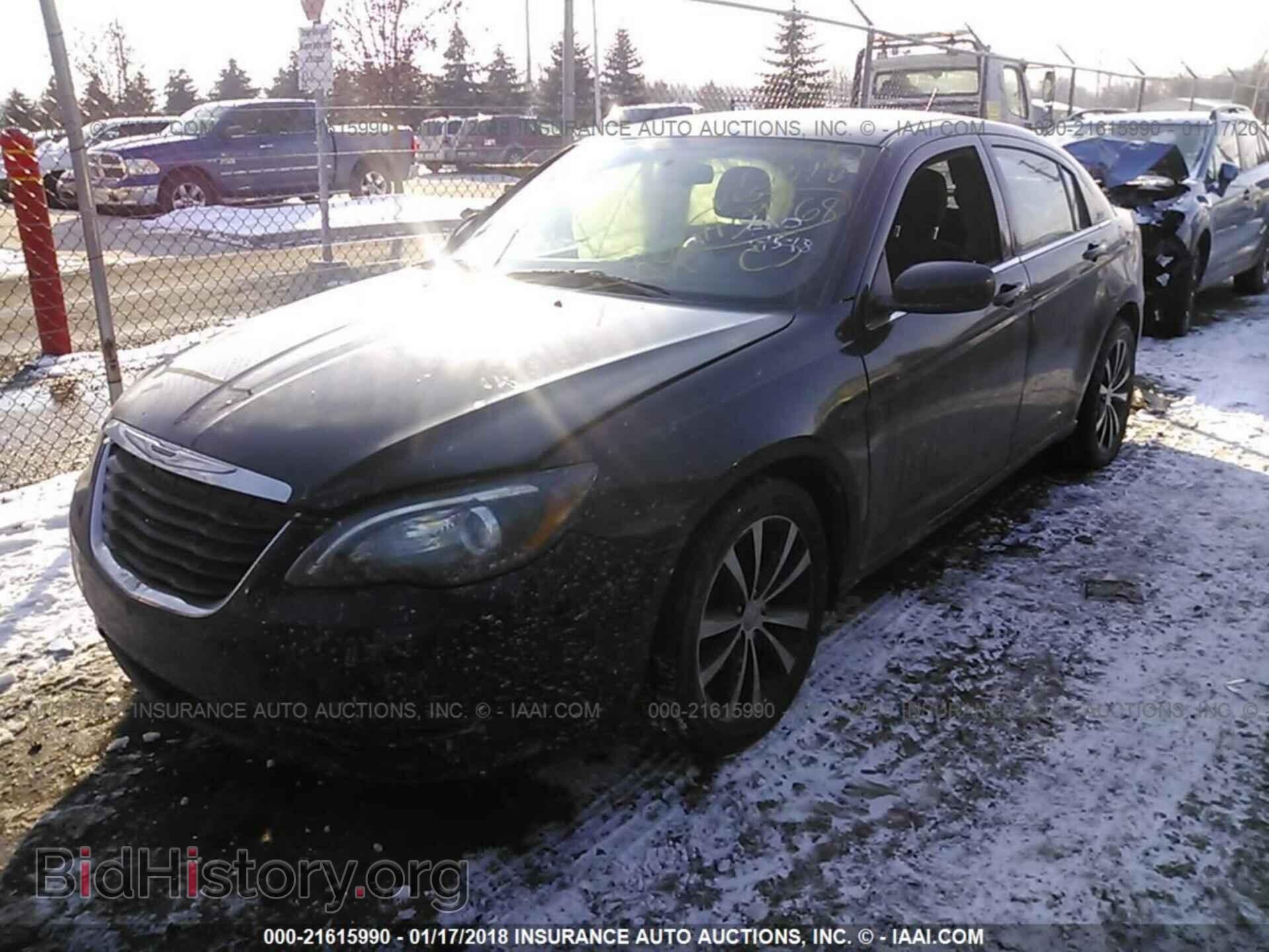 2012 Chrysler 200 - VIN: 1C3CCBBG7CN306540 - Фото 2