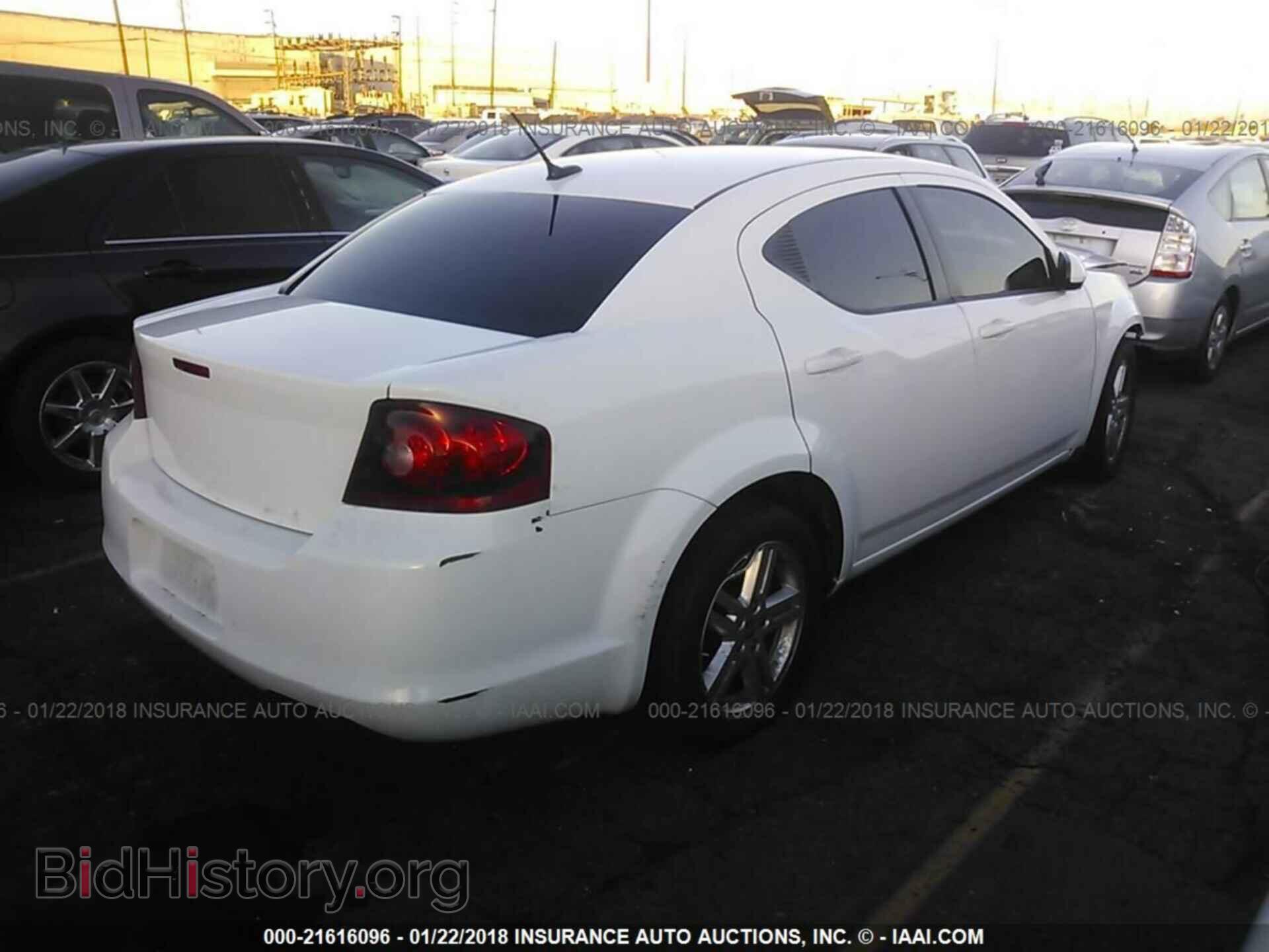 2012 Dodge Avenger - VIN: 1C3CDZCB4CN219820 - Фото 4