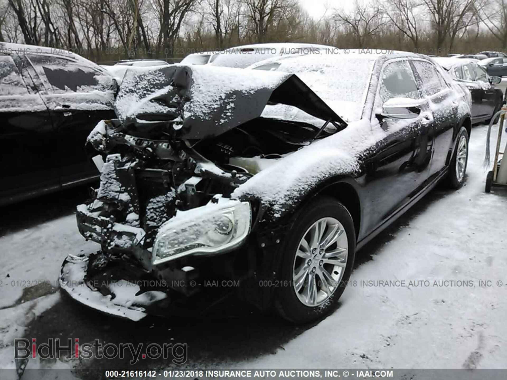 2016 Chrysler 300c - VIN: 2C3CCAEG3GH343489 - Фото 2