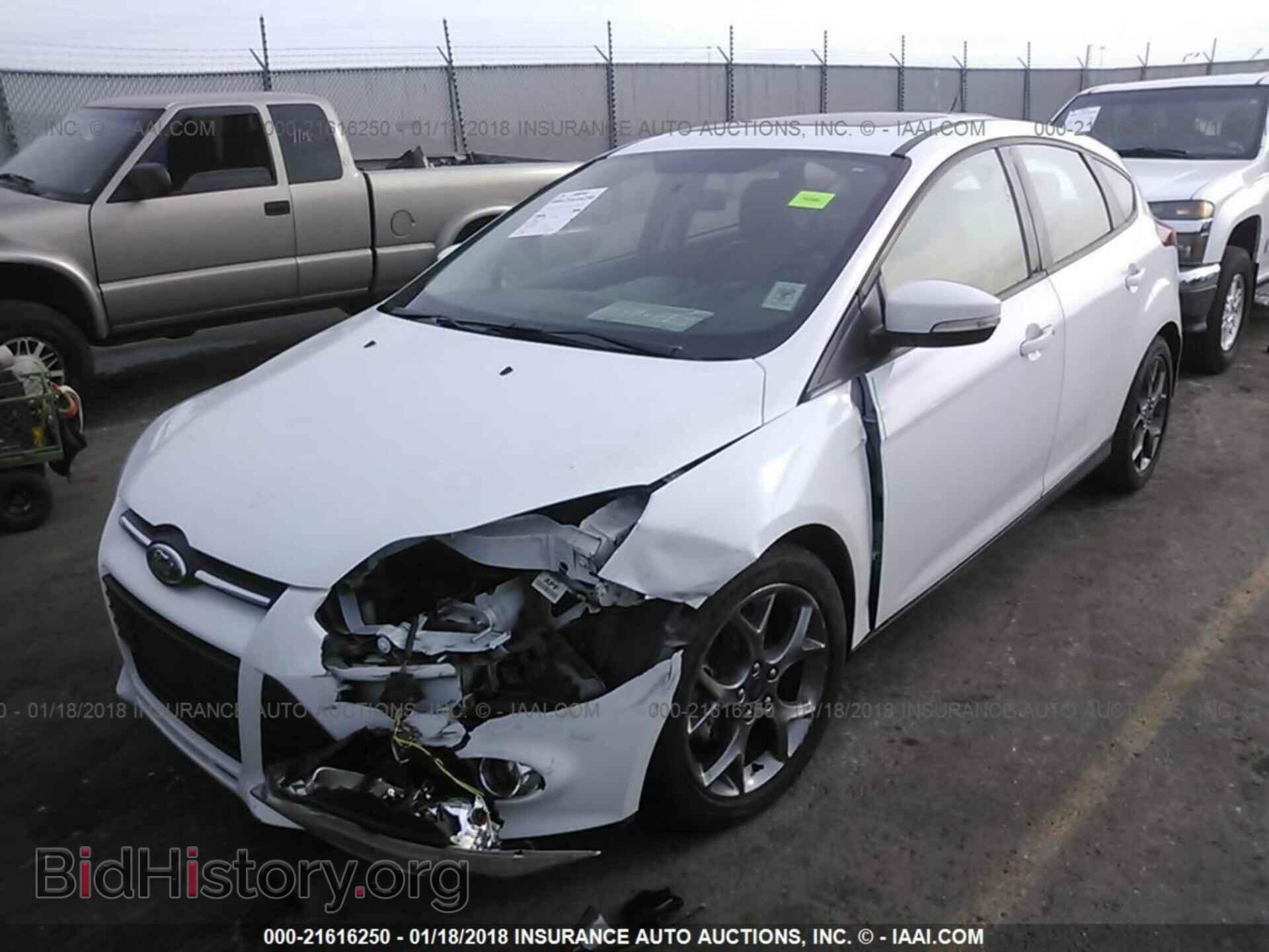 2013 Ford Focus - VIN: 1FADP3K27DL314378 - Photo 2