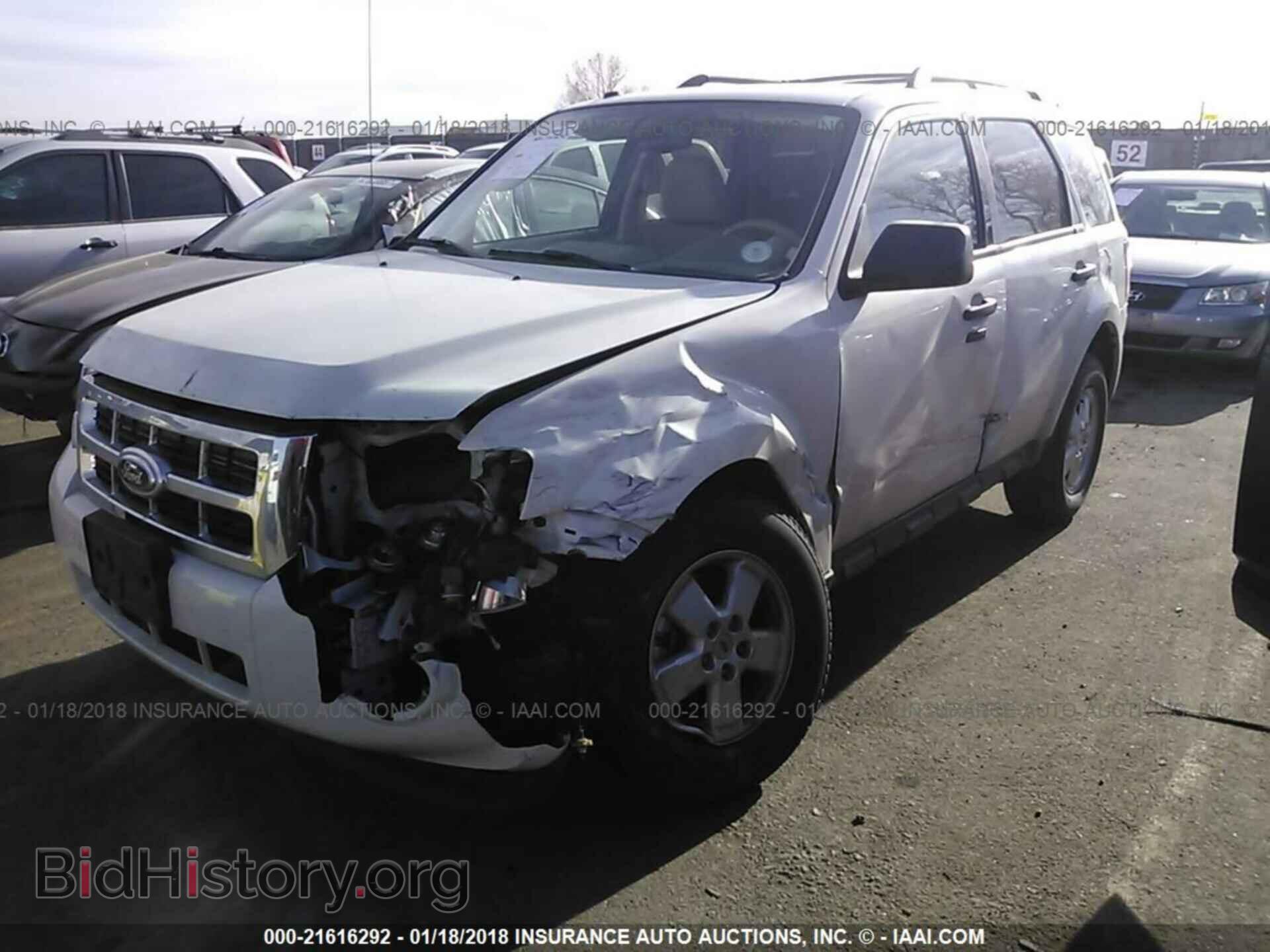 2011 Ford Escape - VIN: 1FMCU9D77BKA55903 - Photo 2