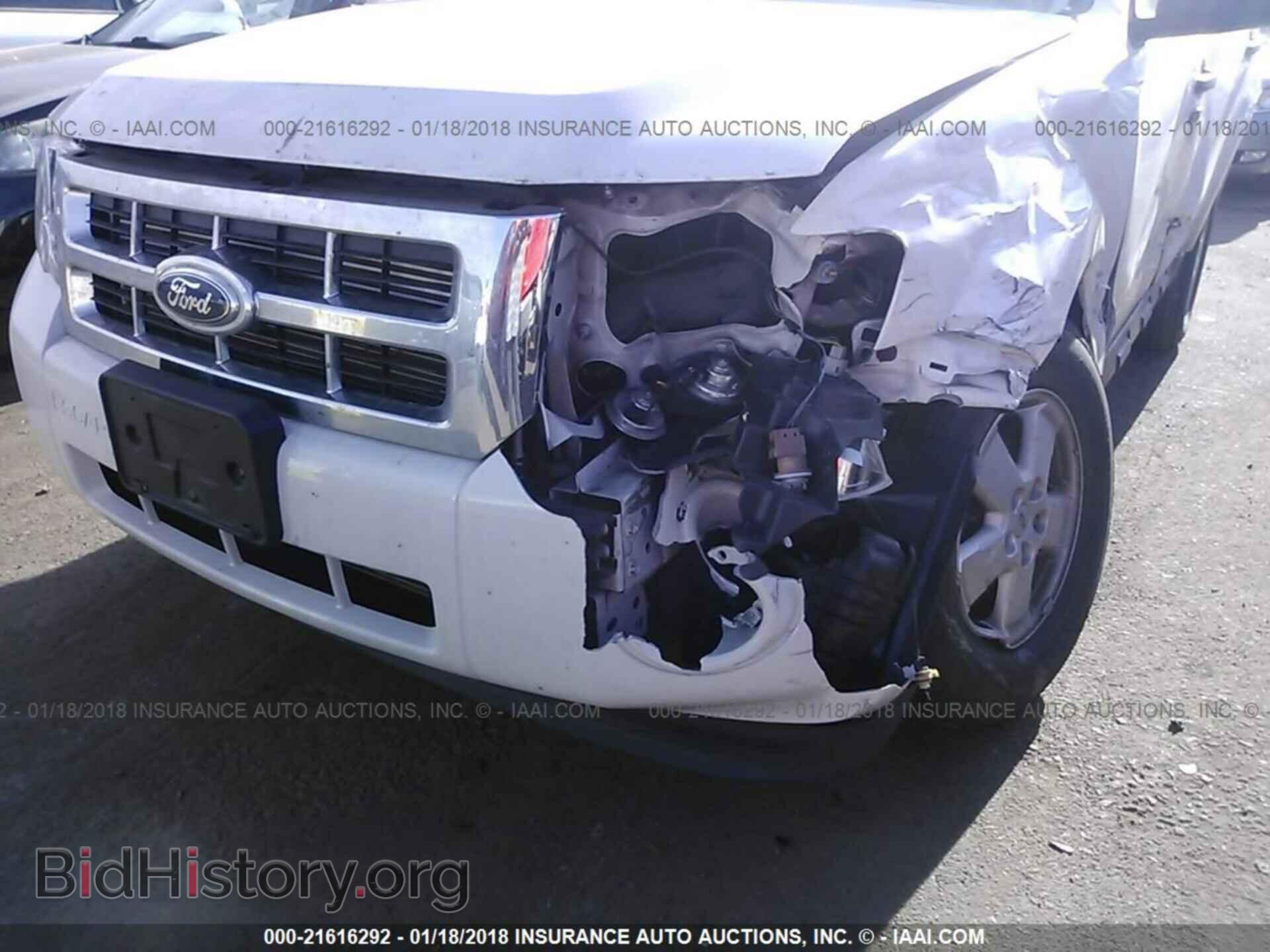 2011 Ford Escape - VIN: 1FMCU9D77BKA55903 - Photo 6