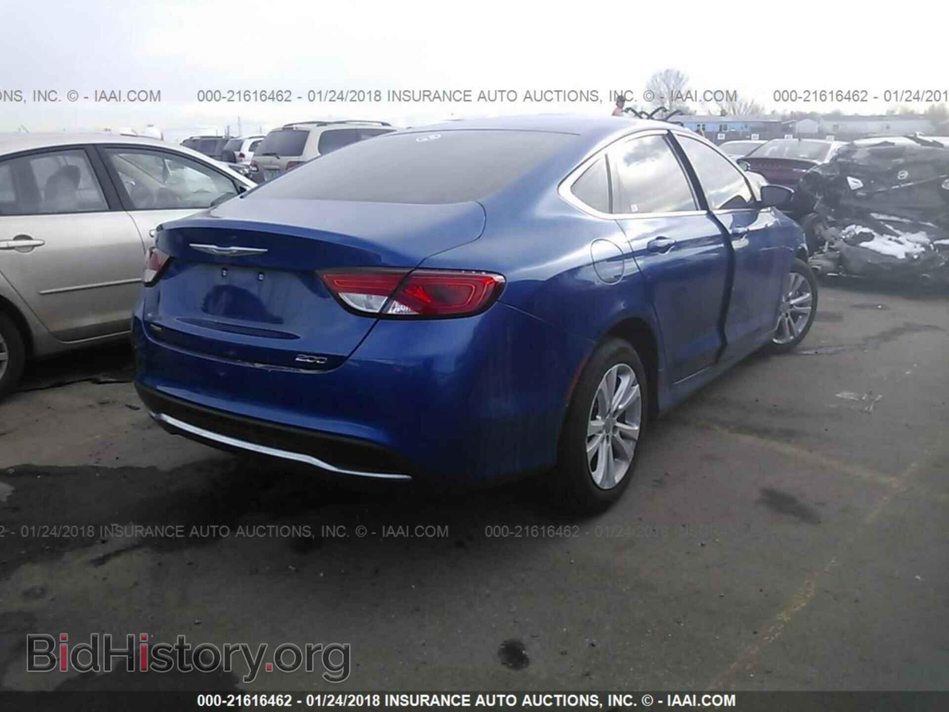 2015 Chrysler 200 - VIN: 1C3CCCAB4FN687182 - Photo 4