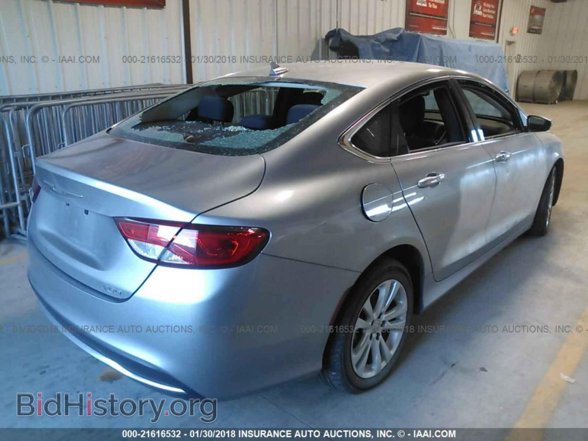 2015 Chrysler 200 - VIN: 1C3CCCABXFN702803 - Photo 4