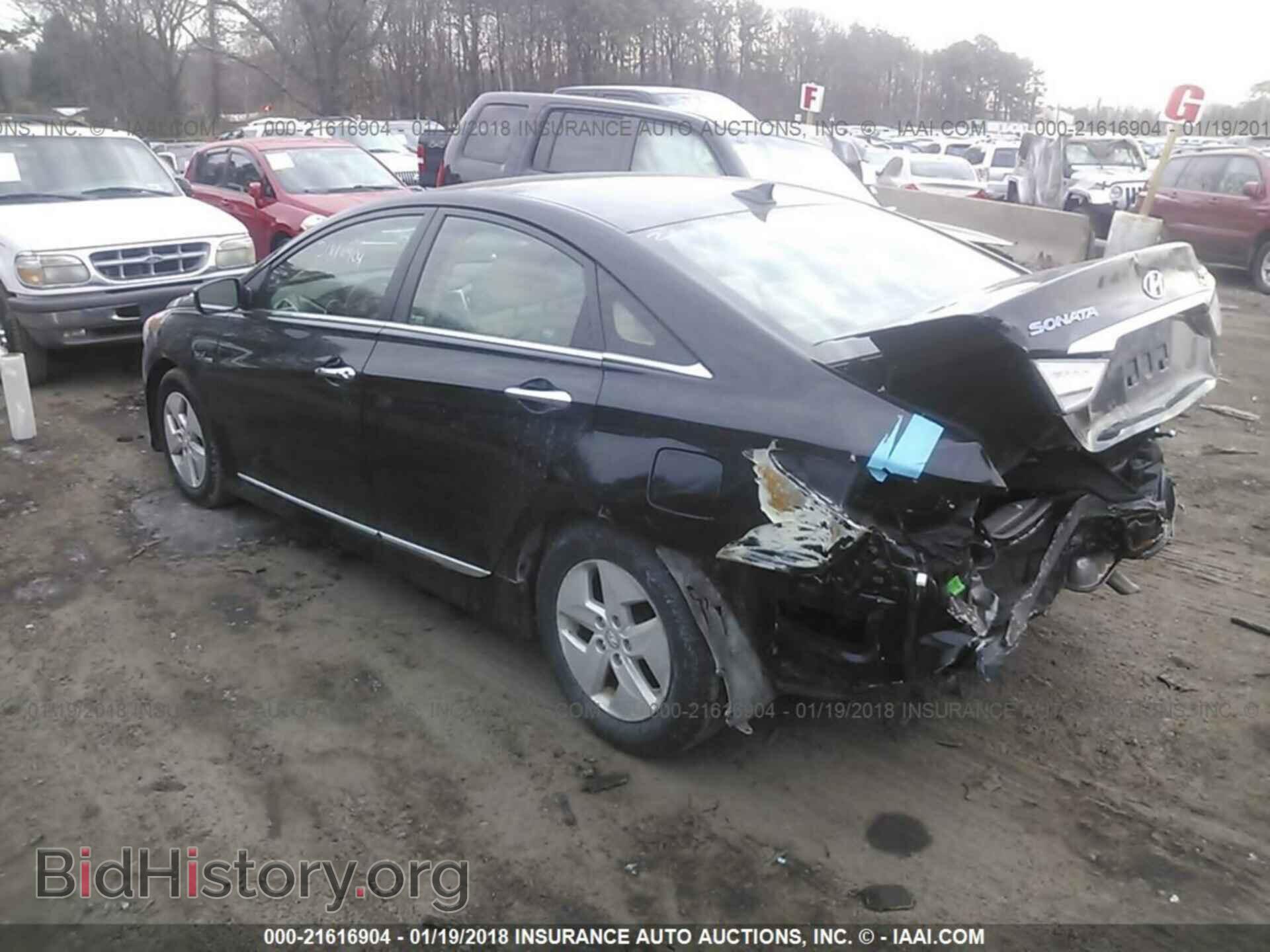 2012 Hyundai Sonata - VIN: KMHEC4A40CA039090 - Фото 3
