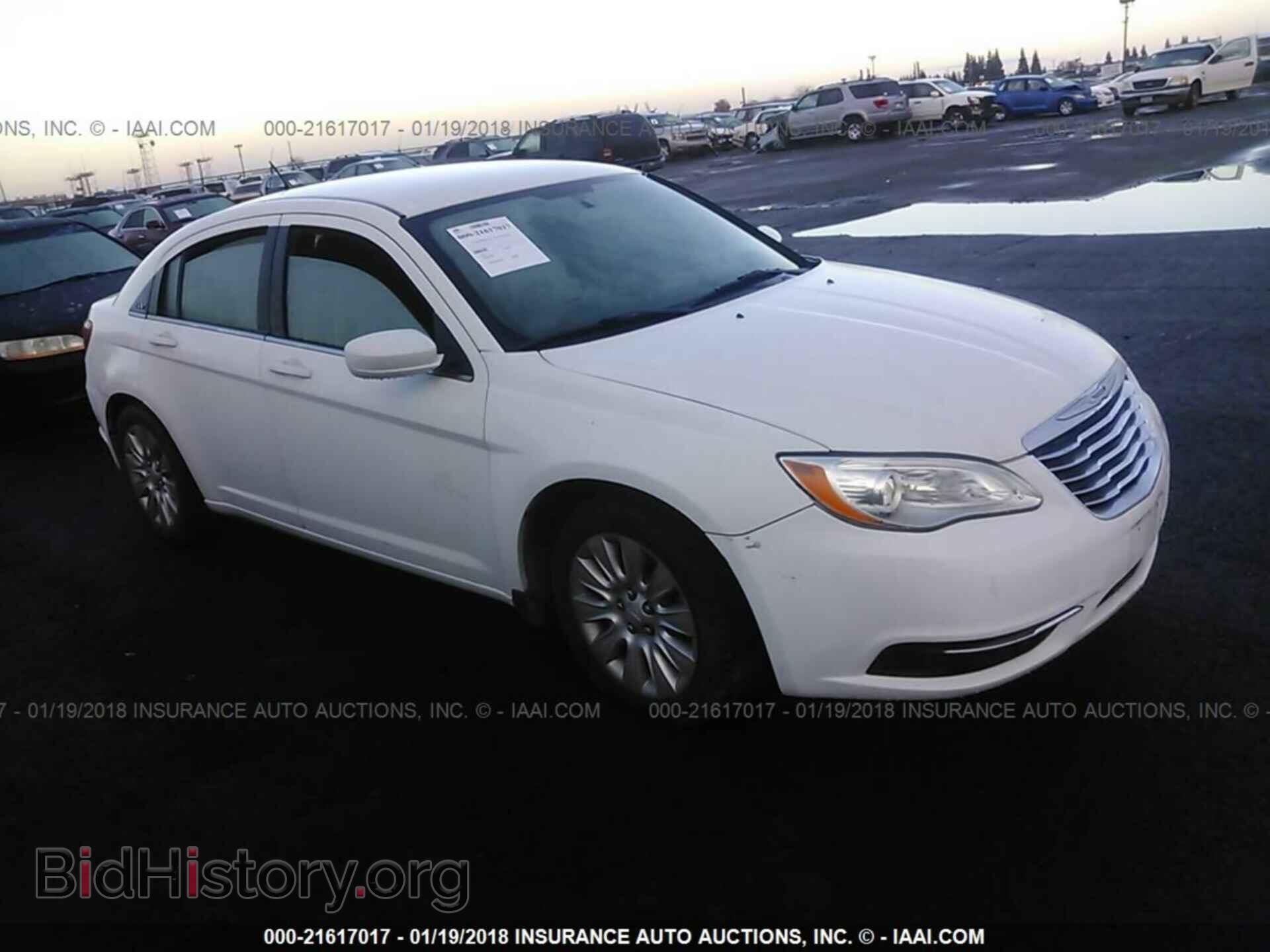 Photo 1C3CCBAB3DN691893 - Chrysler 200 2013