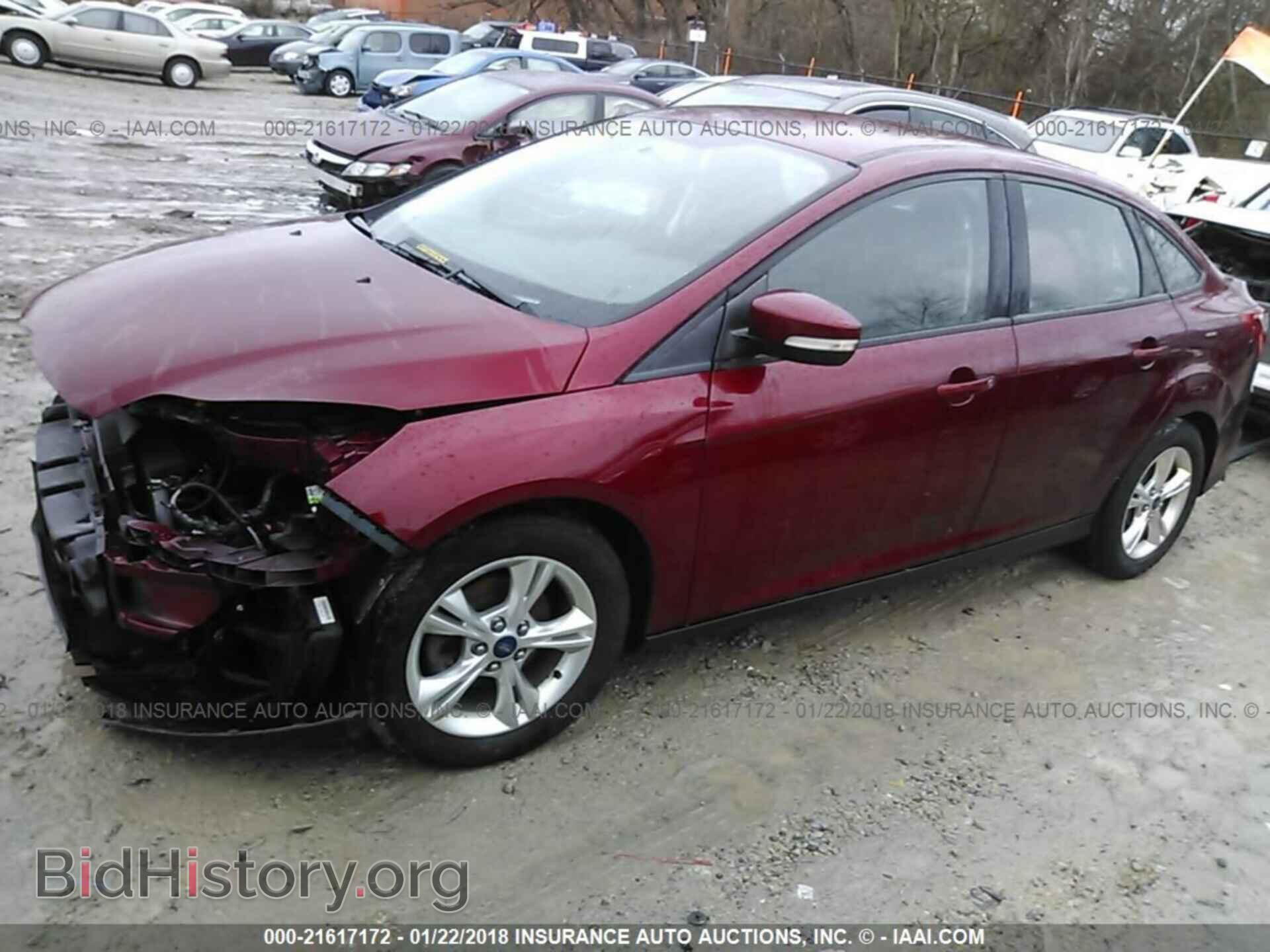 2014 Ford Focus - VIN: 1FADP3F21EL228589 - Фото 2