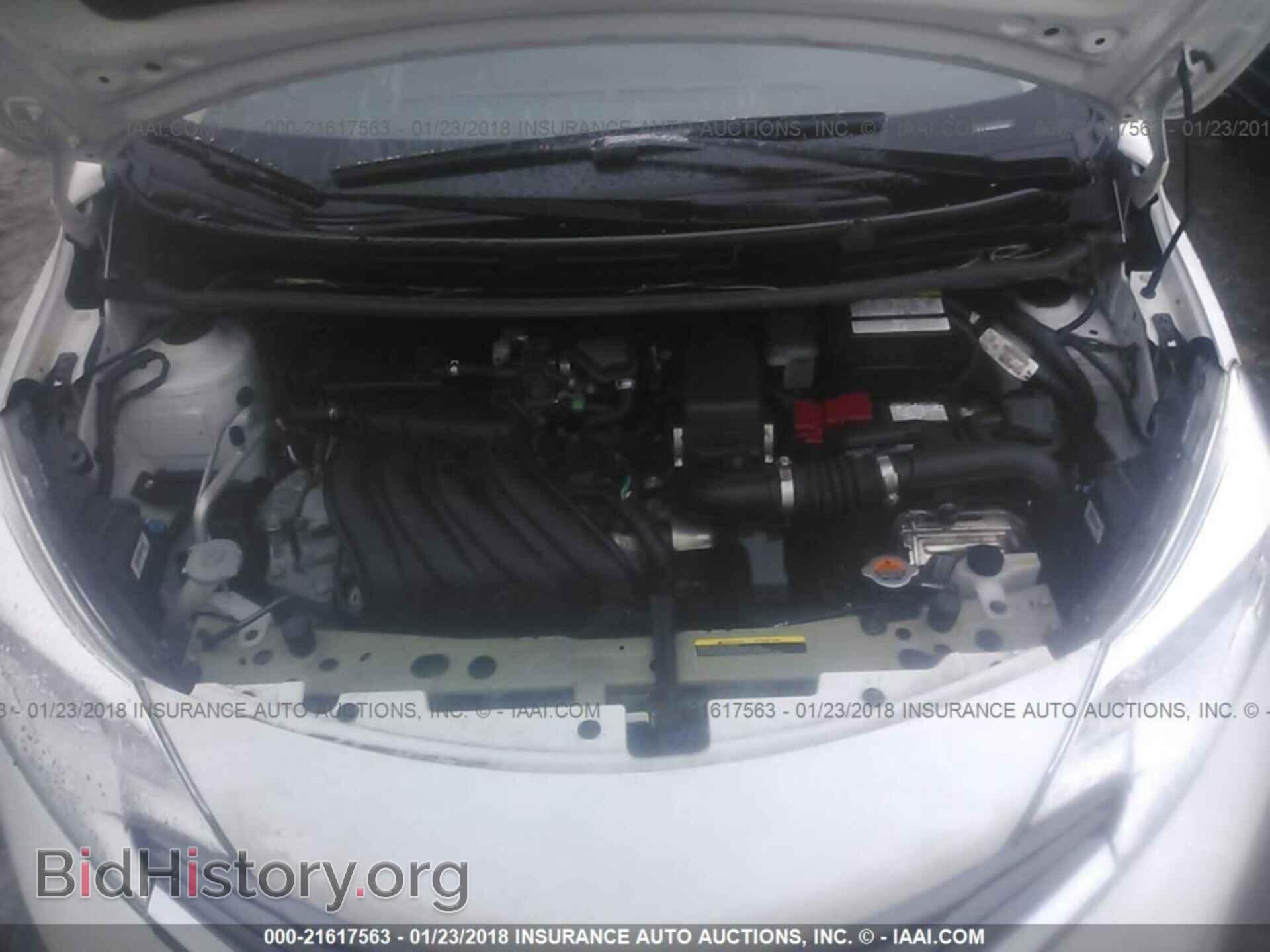 2015 Nissan Versa note - VIN: 3N1CE2CP8FL426696 - Photo 10