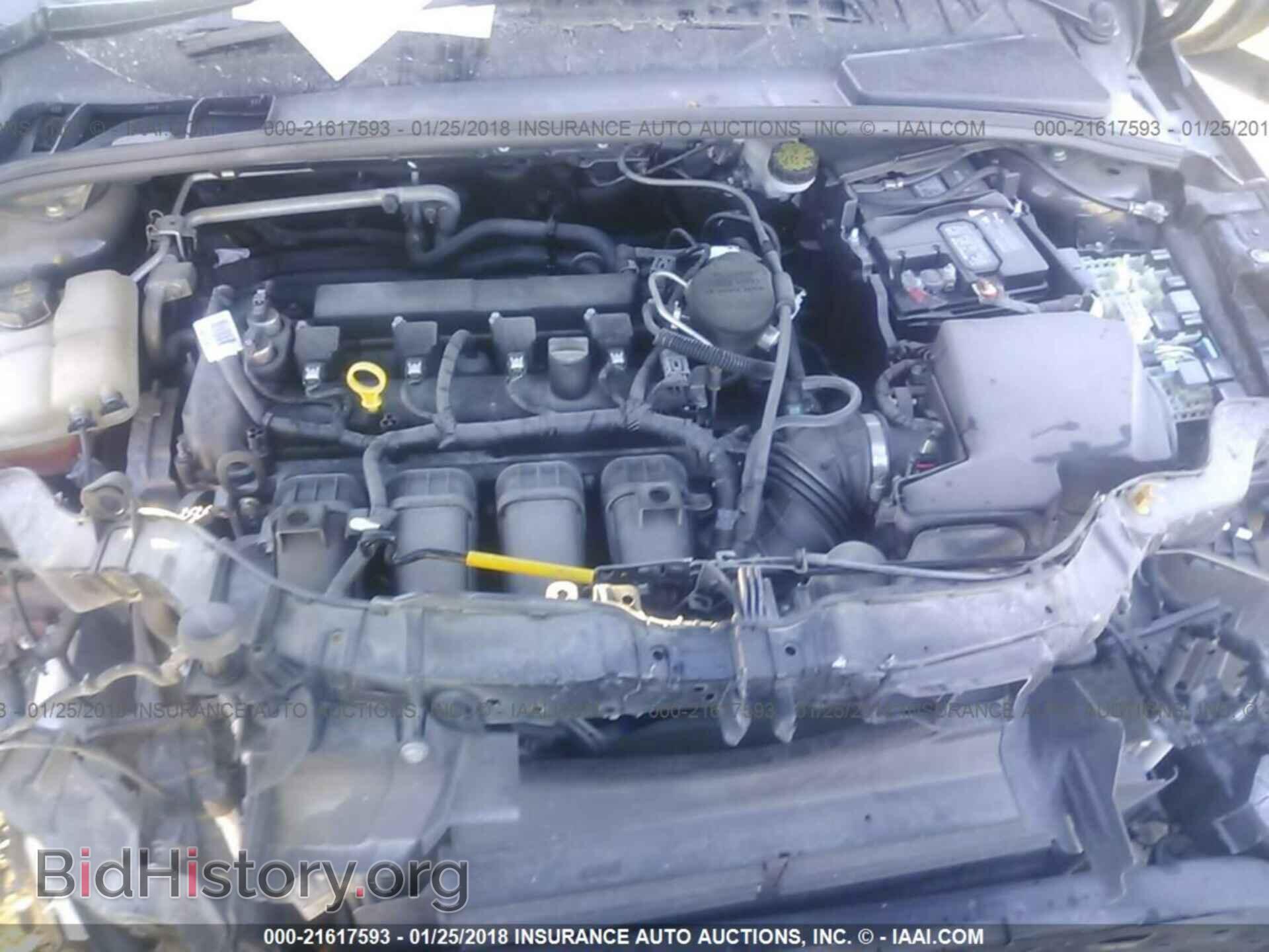 2016 Ford Focus - VIN: 1FADP3F20GL217425 - Photo 10
