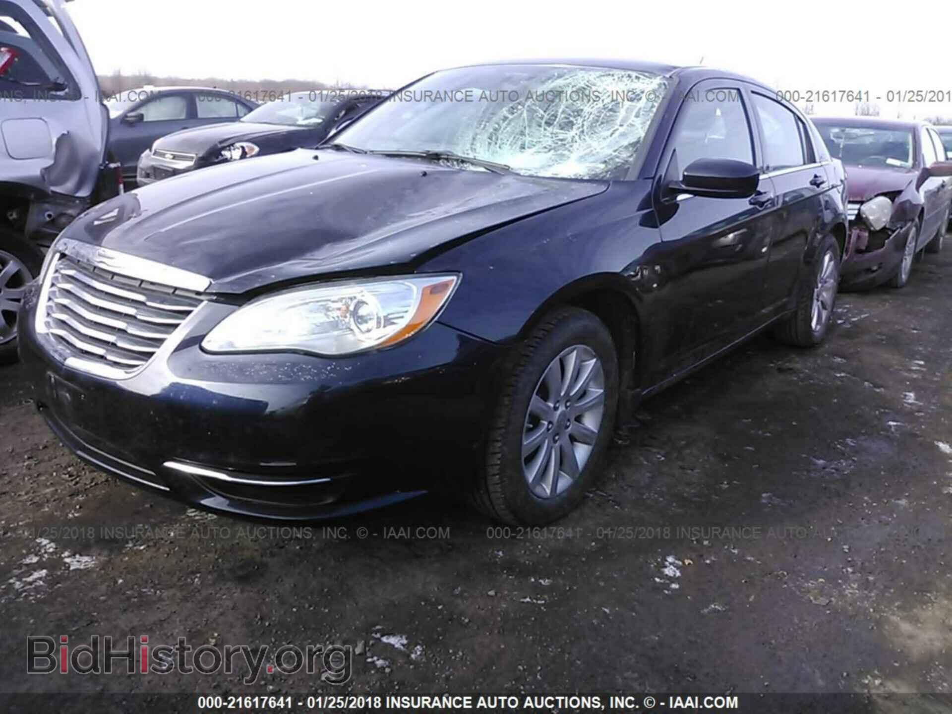 2011 Chrysler 200 - VIN: 1C3BC1FB6BN594537 - Photo 2