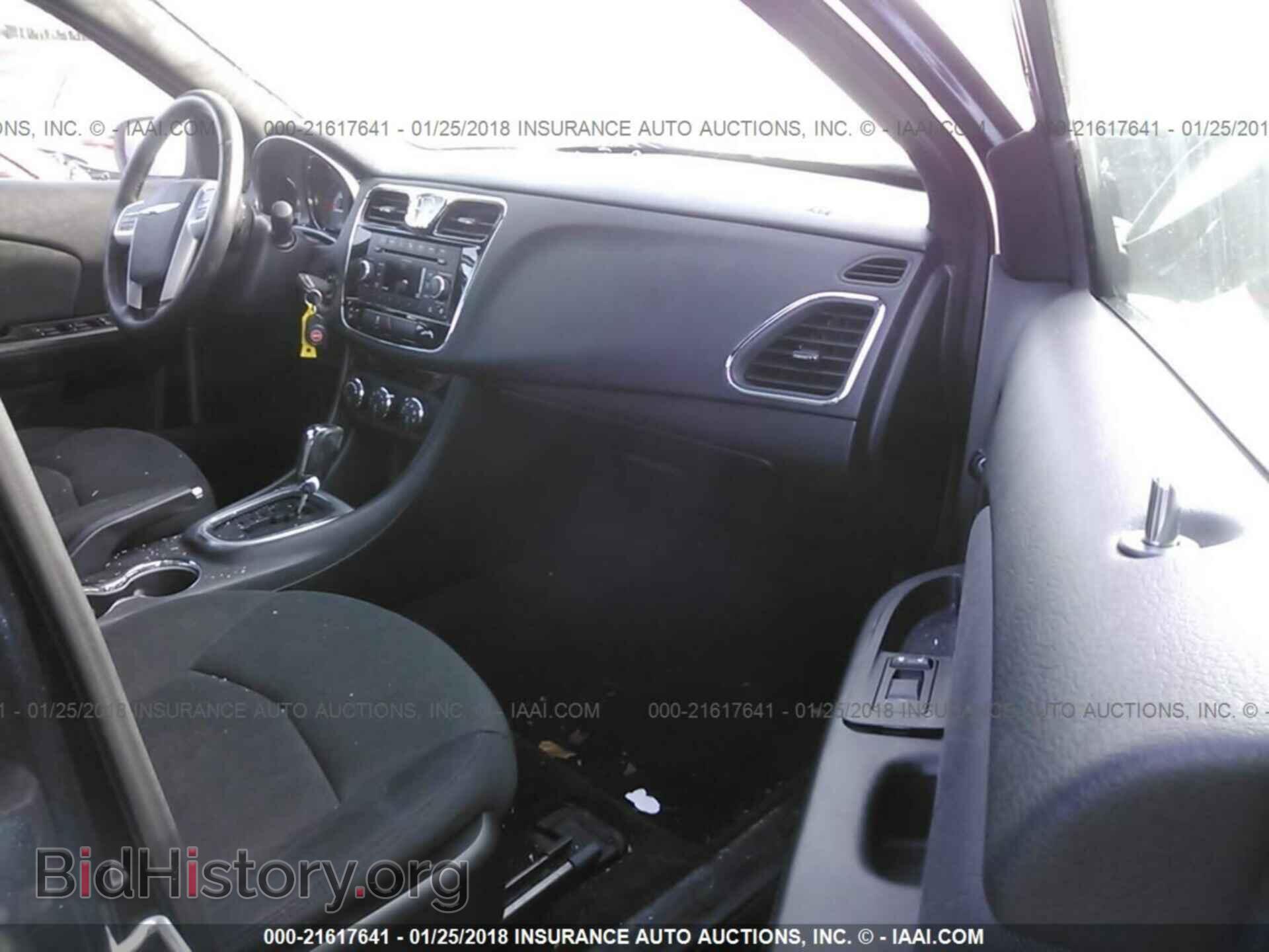 2011 Chrysler 200 - VIN: 1C3BC1FB6BN594537 - Photo 5