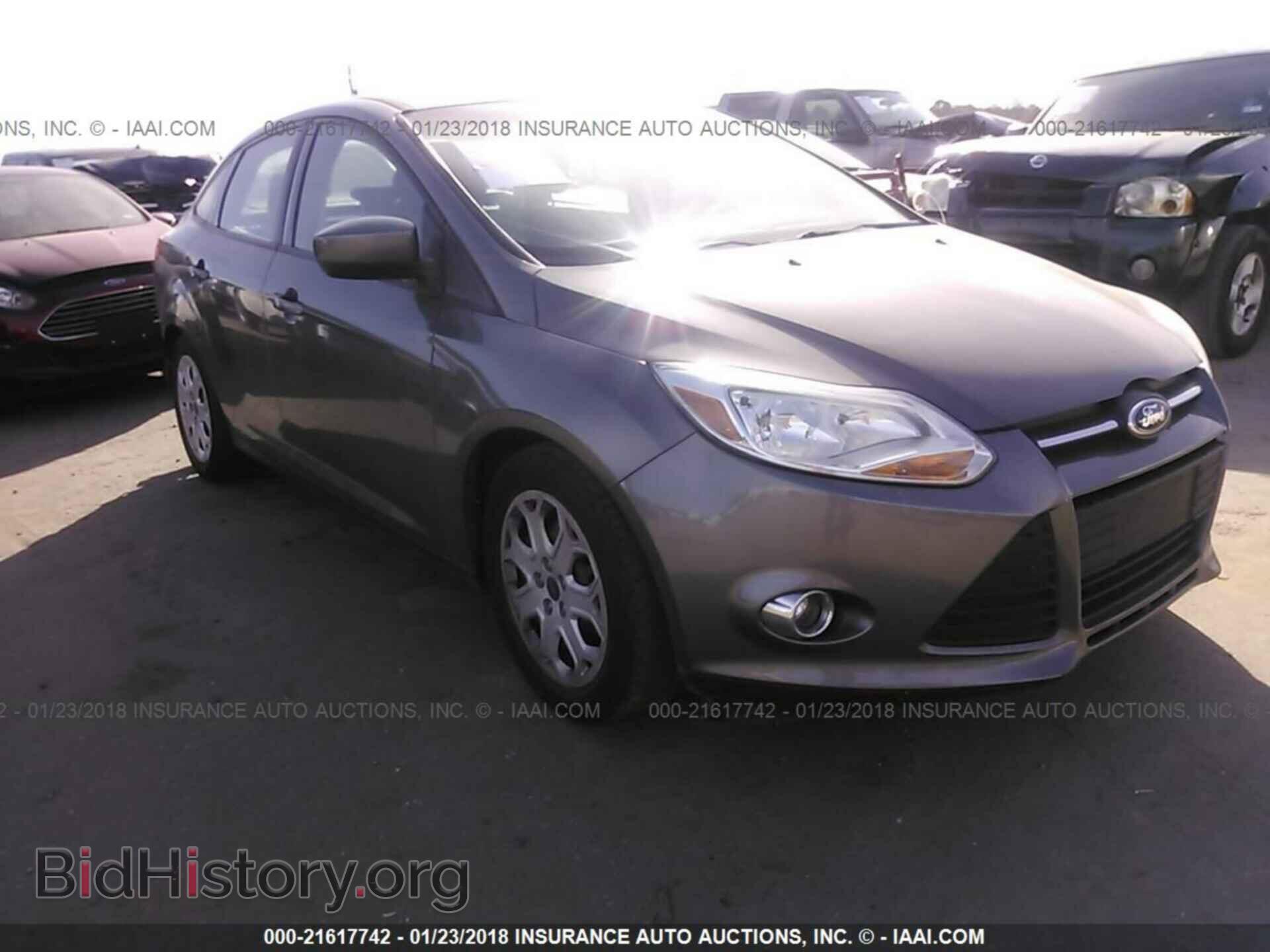 Photo 1FAHP3F23CL386057 - Ford Focus 2012