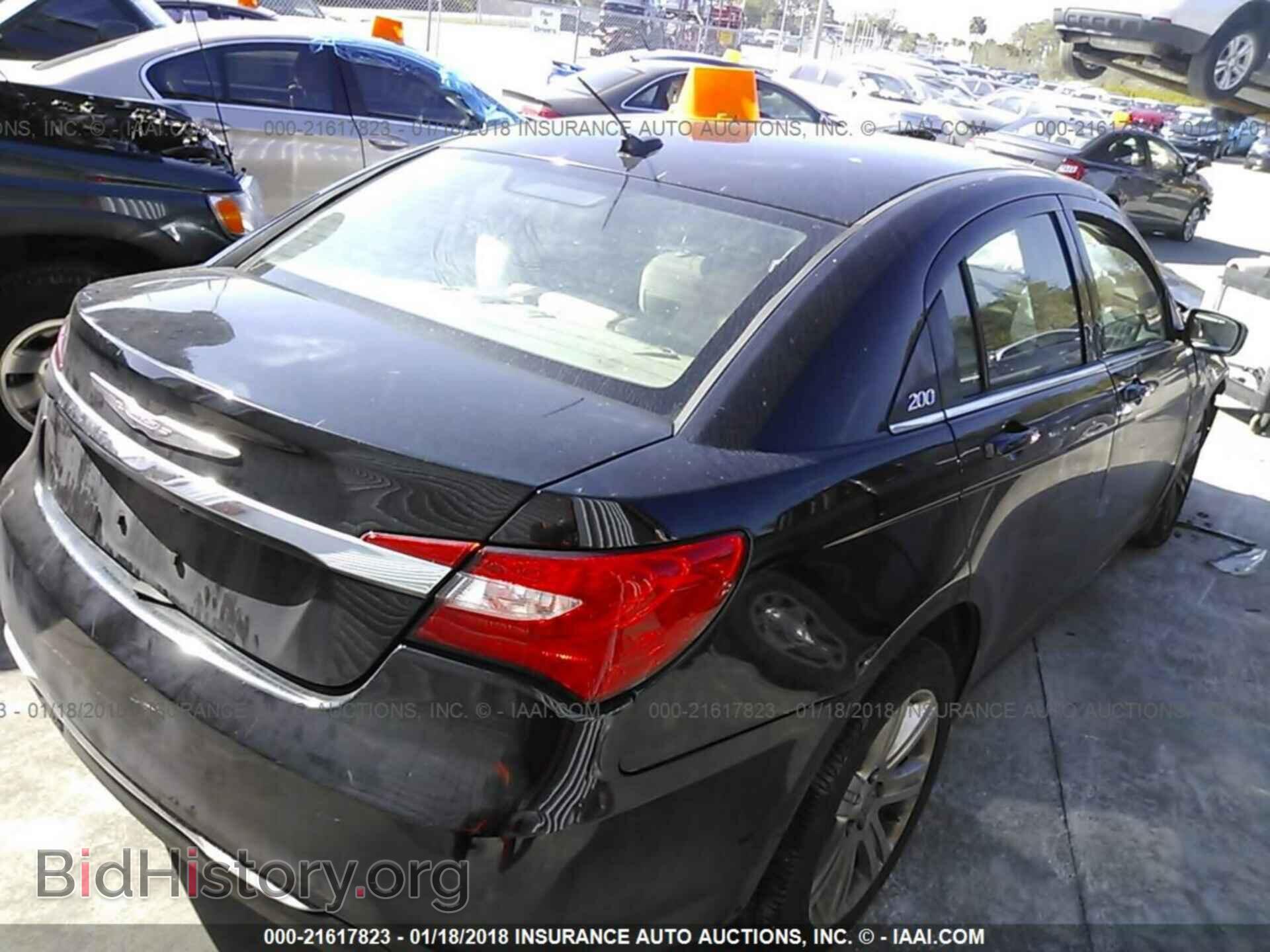2011 Chrysler 200 - VIN: 1C3BC1FB7BN614052 - Photo 4