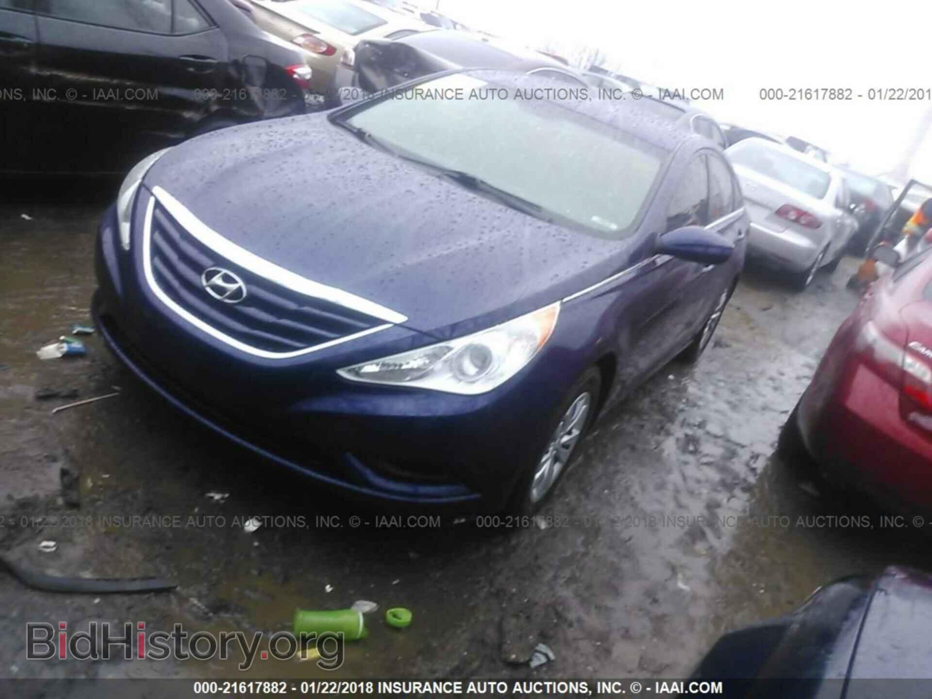2012 Hyundai Sonata - VIN: 5NPEB4AC3CH403574 - Photo 2
