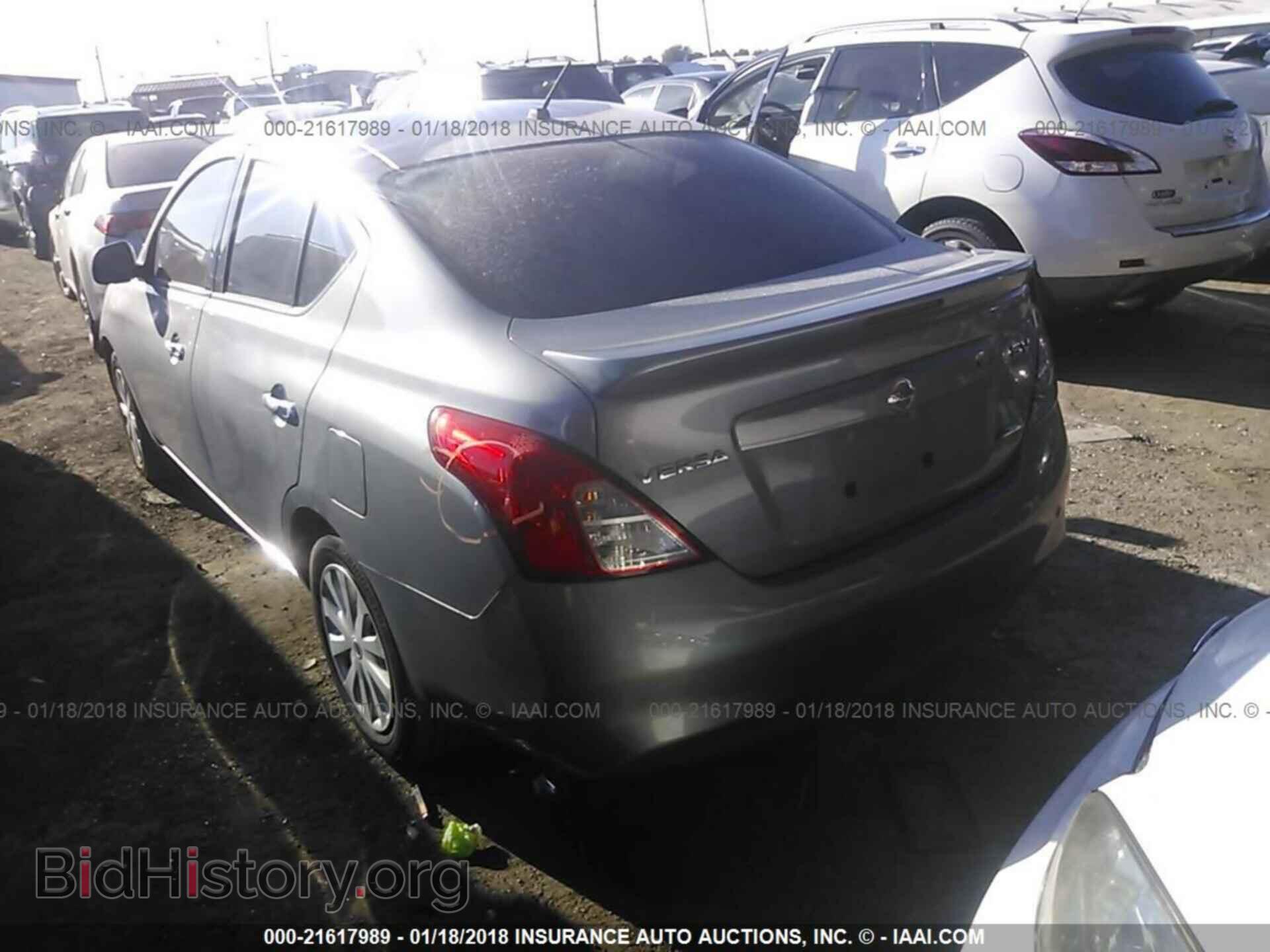 2014 Nissan Versa - VIN: 3N1CN7AP1EK447717 - Фото 3