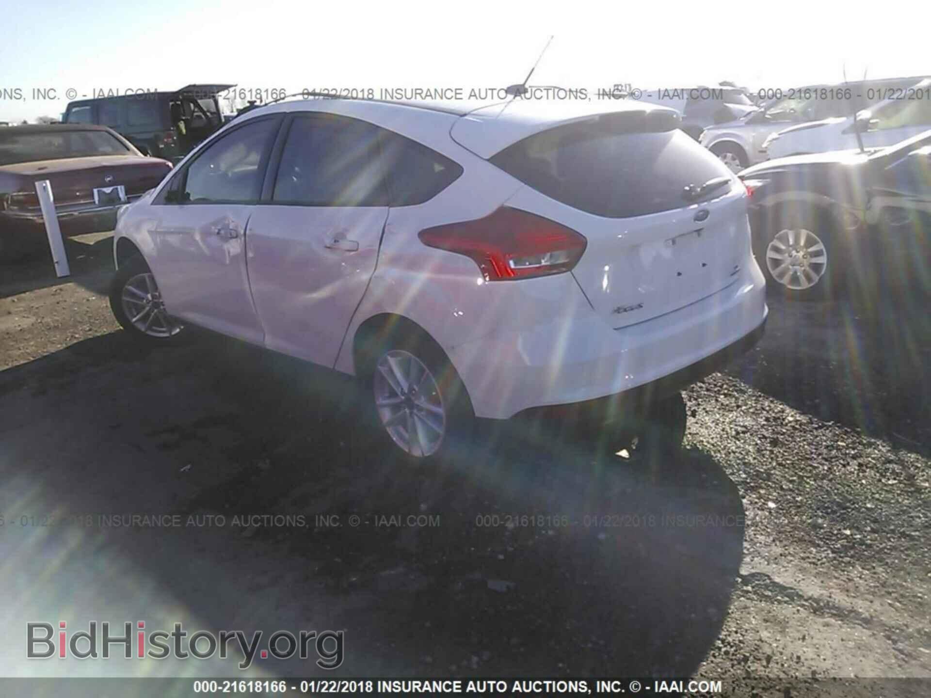 2016 Ford Focus - VIN: 1FADP3K21GL324425 - Фото 3