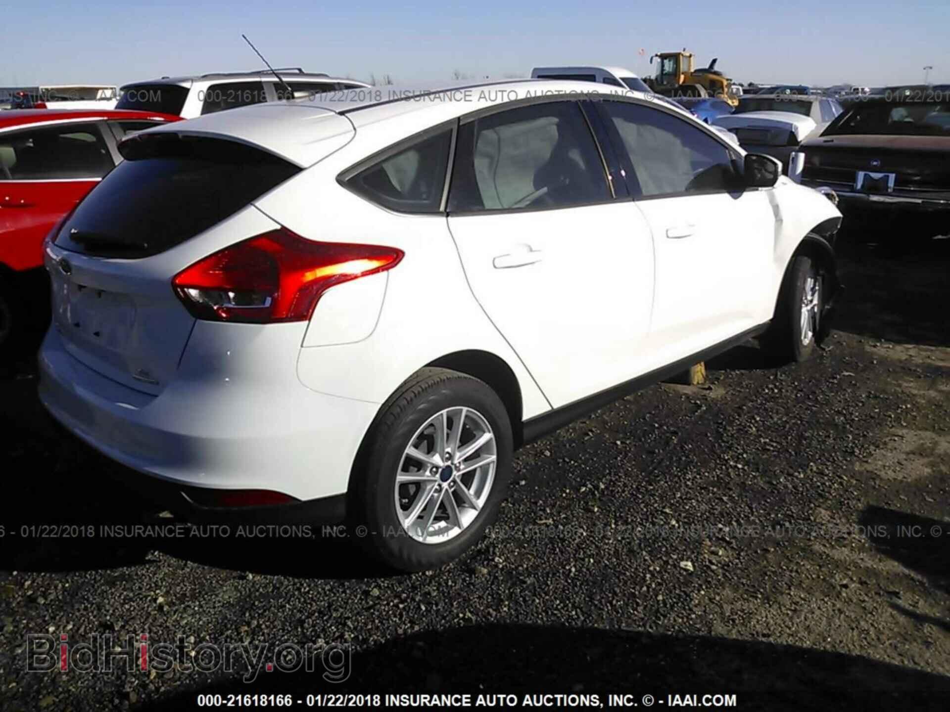 2016 Ford Focus - VIN: 1FADP3K21GL324425 - Фото 4