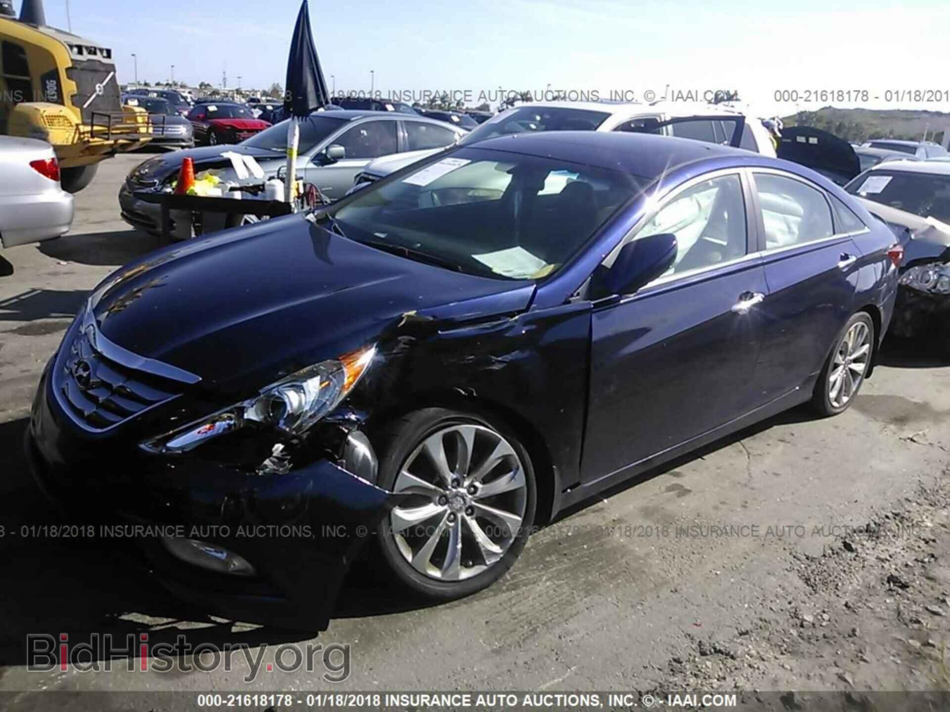 2012 Hyundai Sonata - VIN: 5NPEC4AB1CH415405 - Photo 2