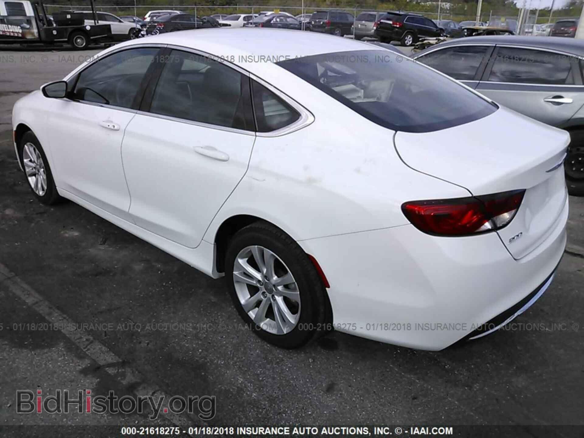 2015 Chrysler 200 - VIN: 1C3CCCAB2FN589901 - Photo 3