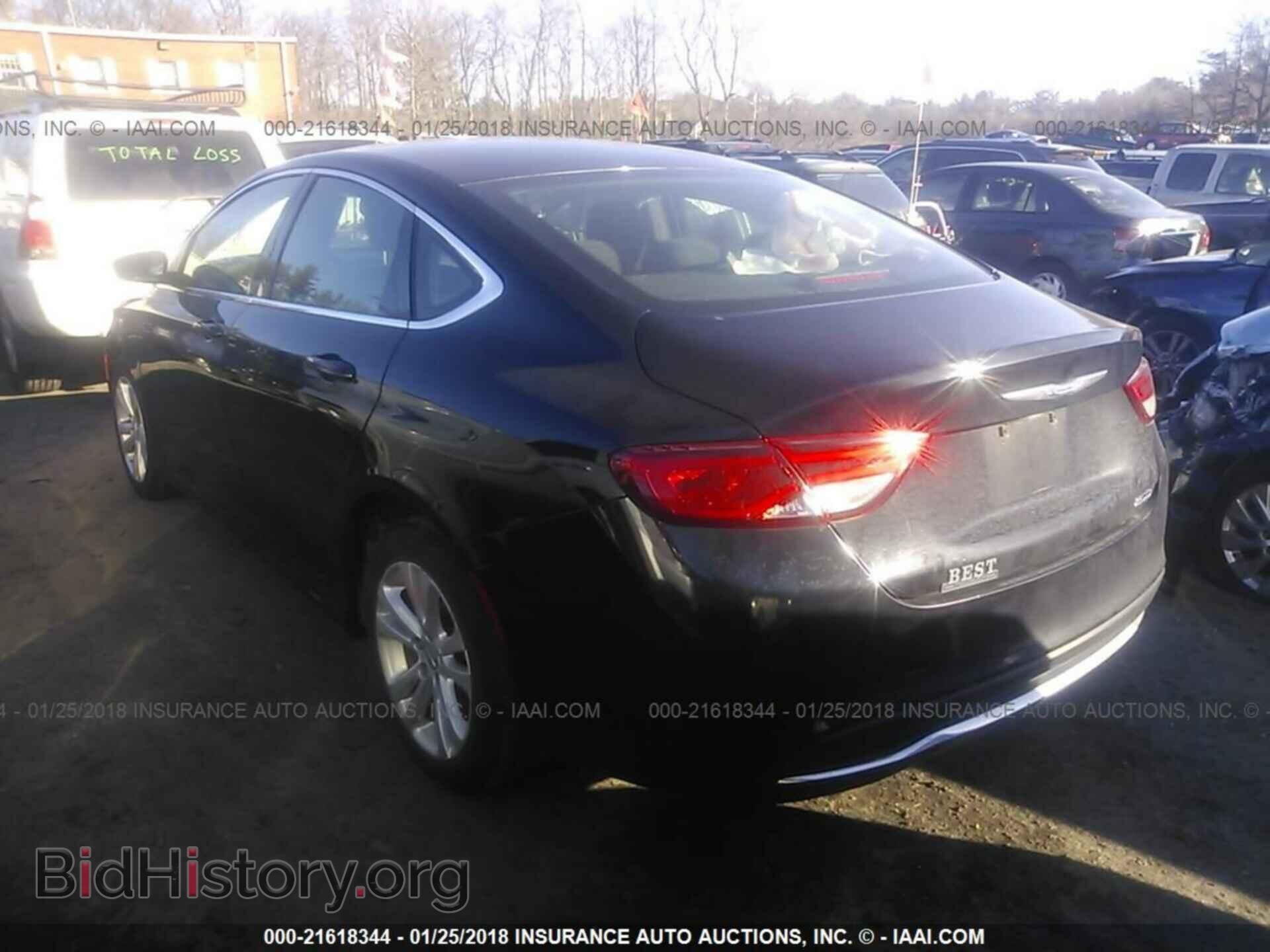 2015 Chrysler 200 - VIN: 1C3CCCAB6FN578318 - Photo 3
