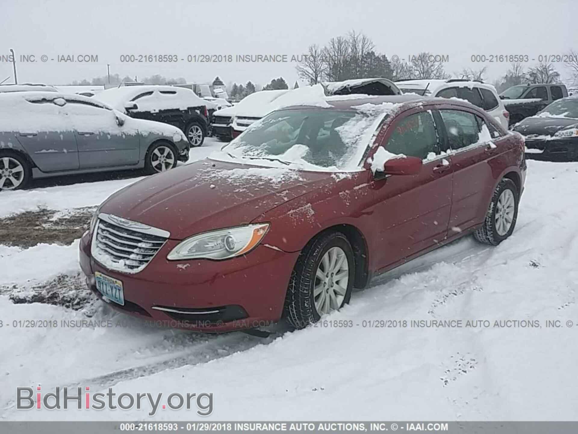2012 Chrysler 200 - VIN: 1C3CCBBB4CN199810 - Фото 2