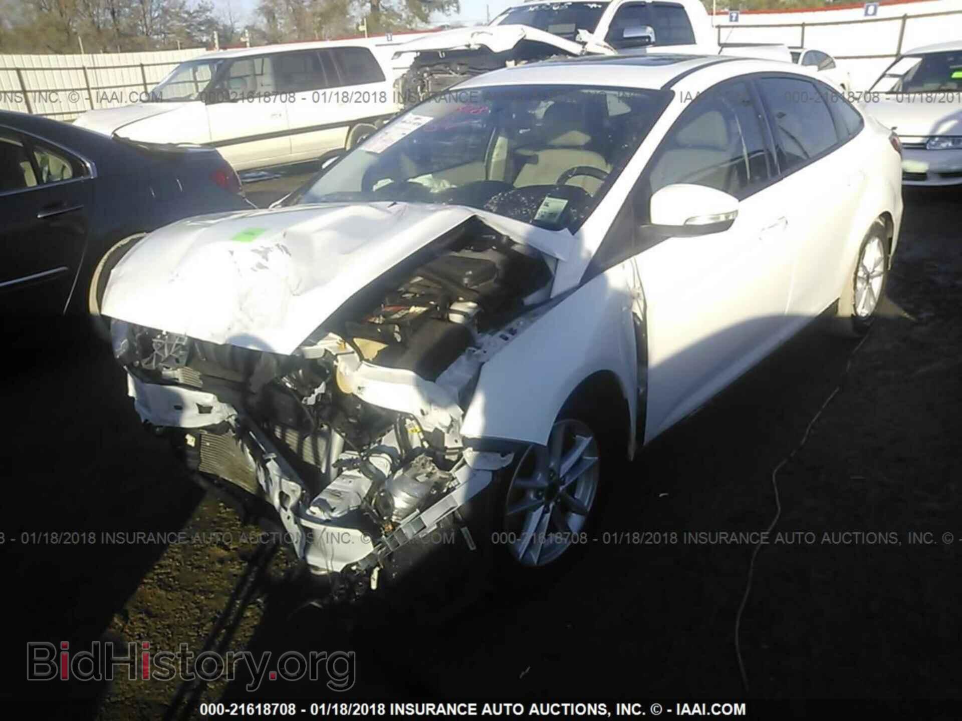 2015 Ford Focus - VIN: 1FADP3F21FL298272 - Фото 2