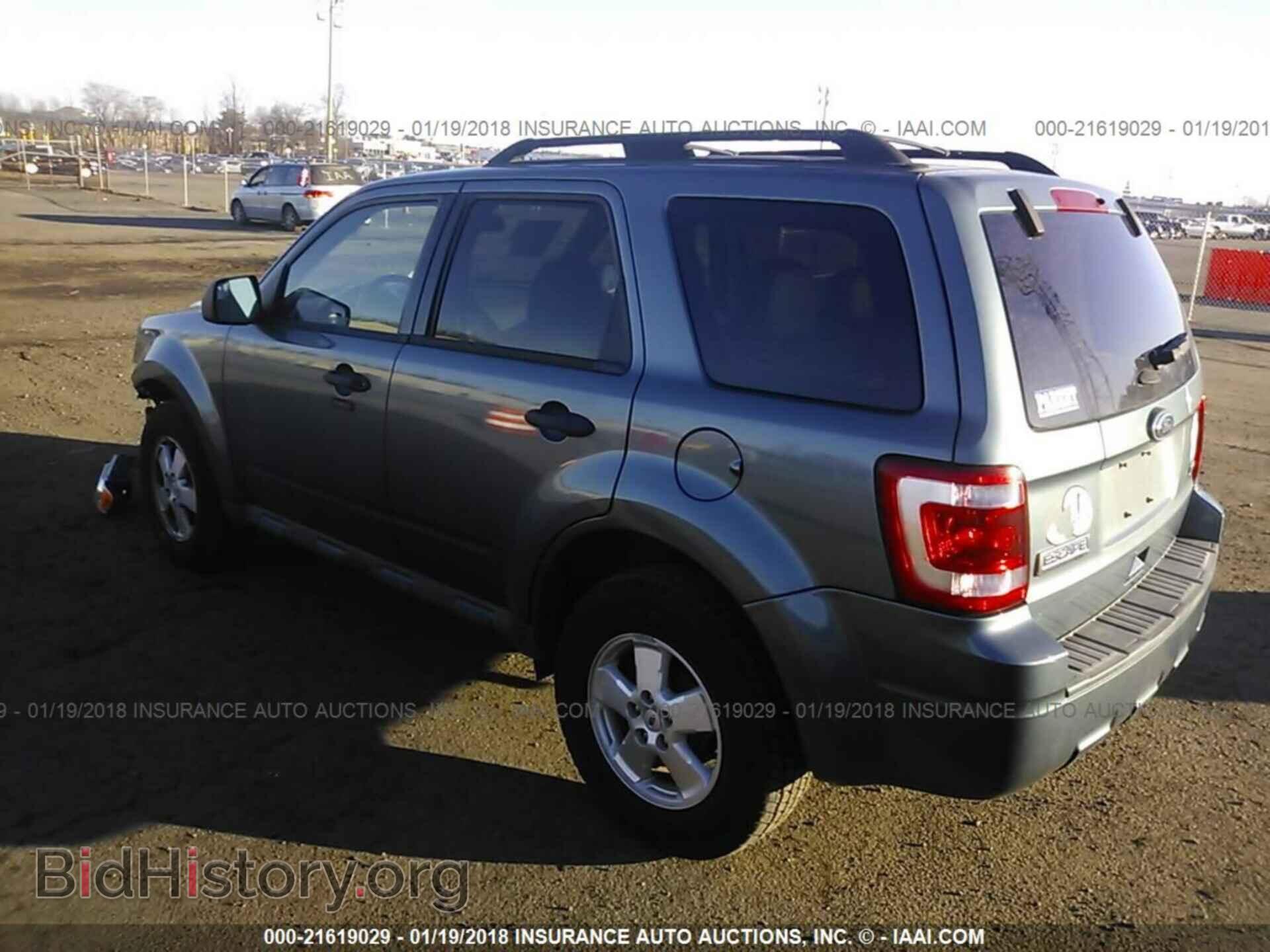 2011 Ford Escape - VIN: 1FMCU0DG3BKC60310 - Photo 3