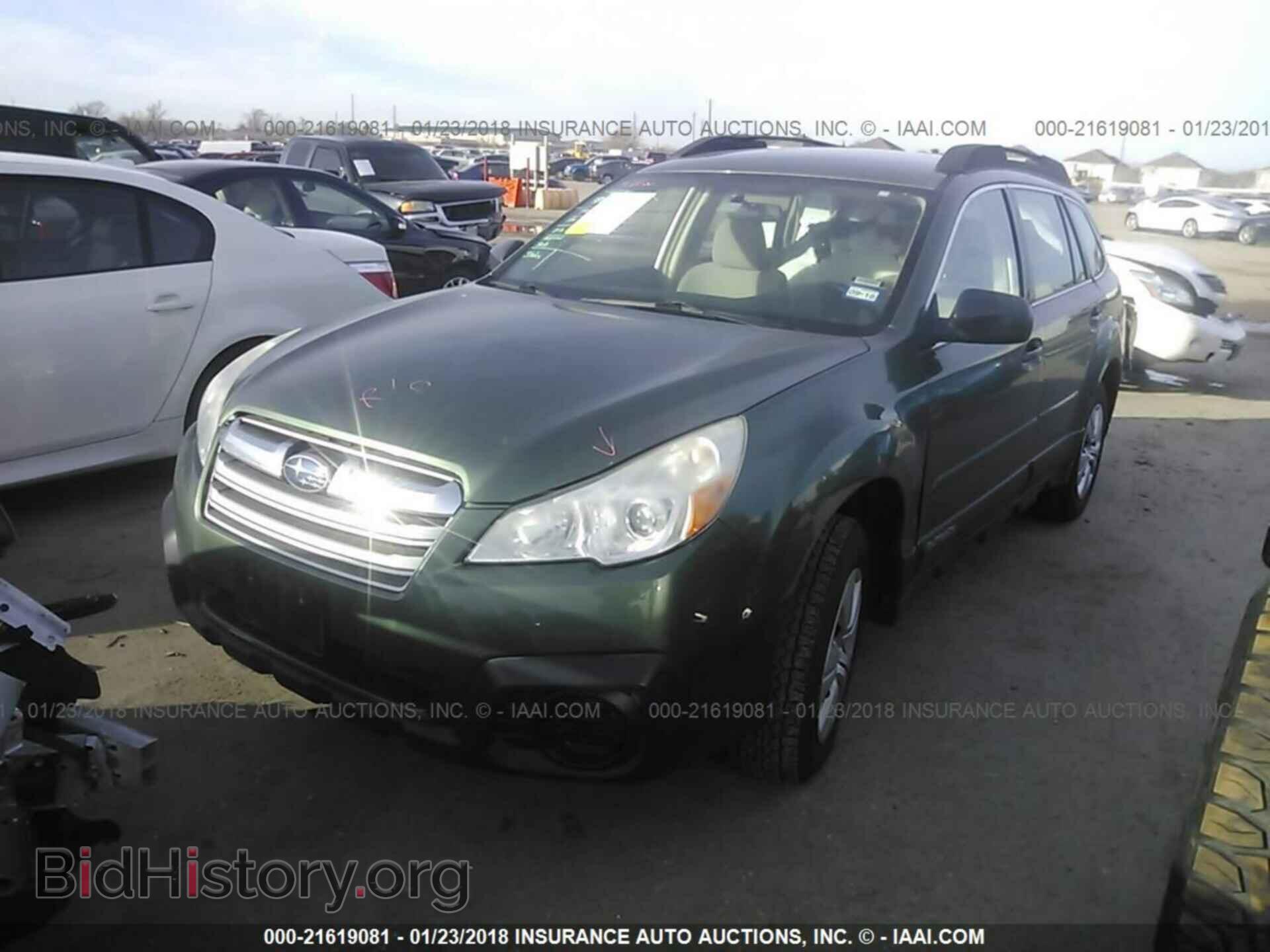 2013 Subaru Outback - VIN: 4S4BRCAC1D3230431 - Photo 2