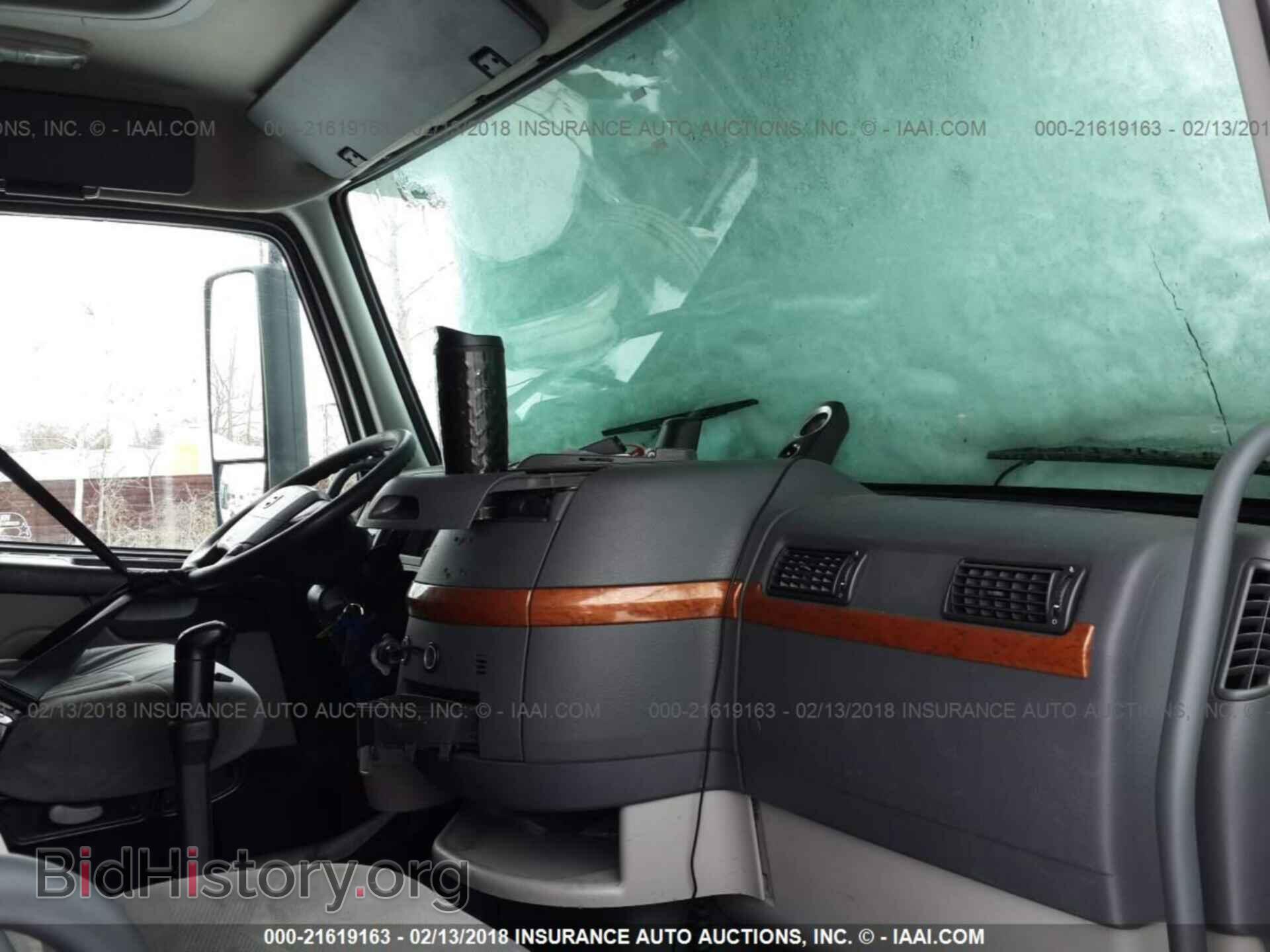 2012 Volvo Vnl - VIN: 4V4NC9TG9CN548570 - Фото 5