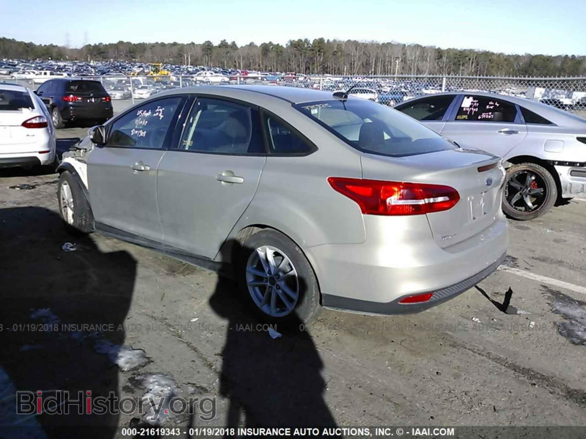 2015 Ford Focus - VIN: 1FADP3F23FL201878 - Photo 3