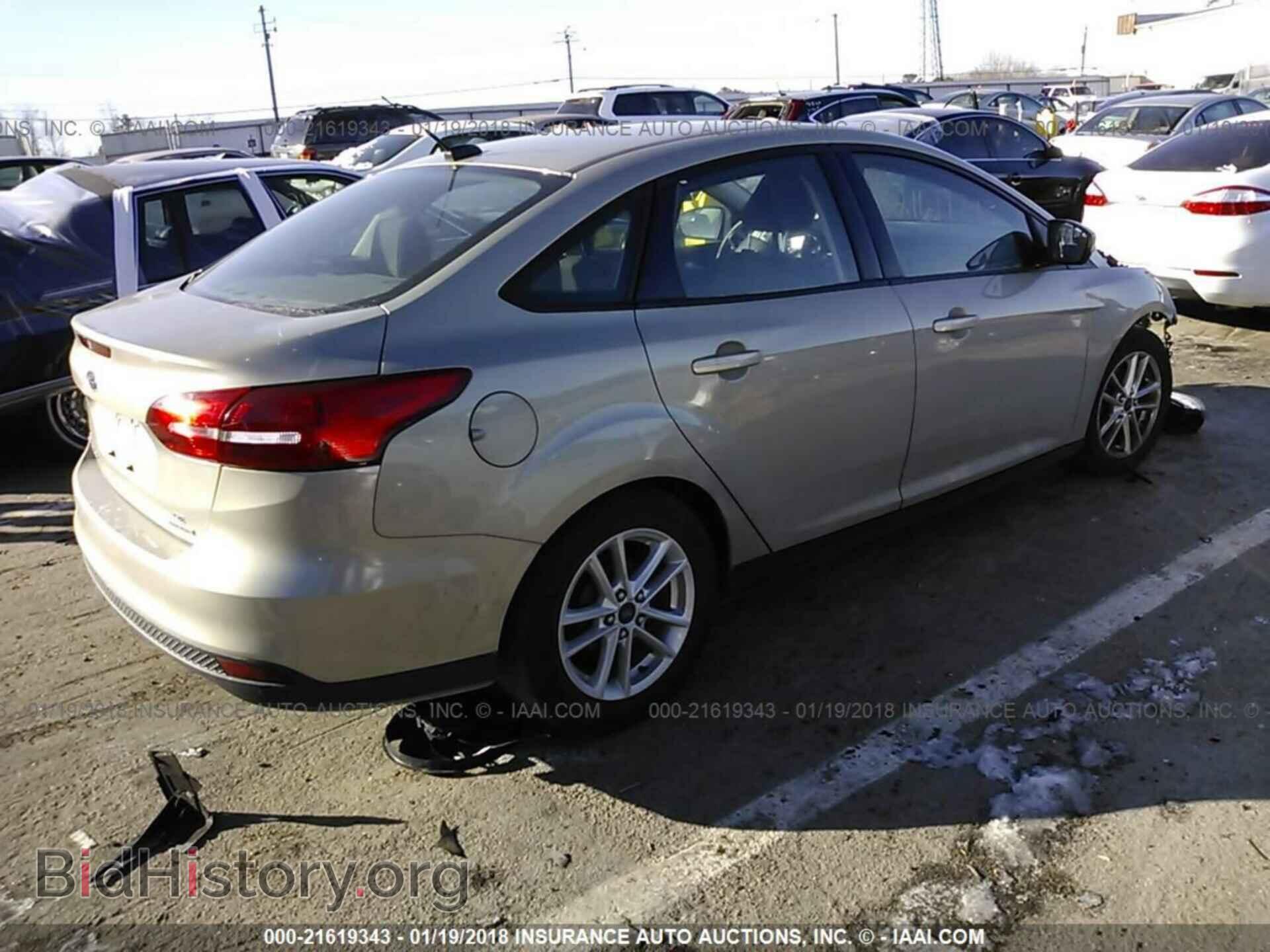 2015 Ford Focus - VIN: 1FADP3F23FL201878 - Photo 4
