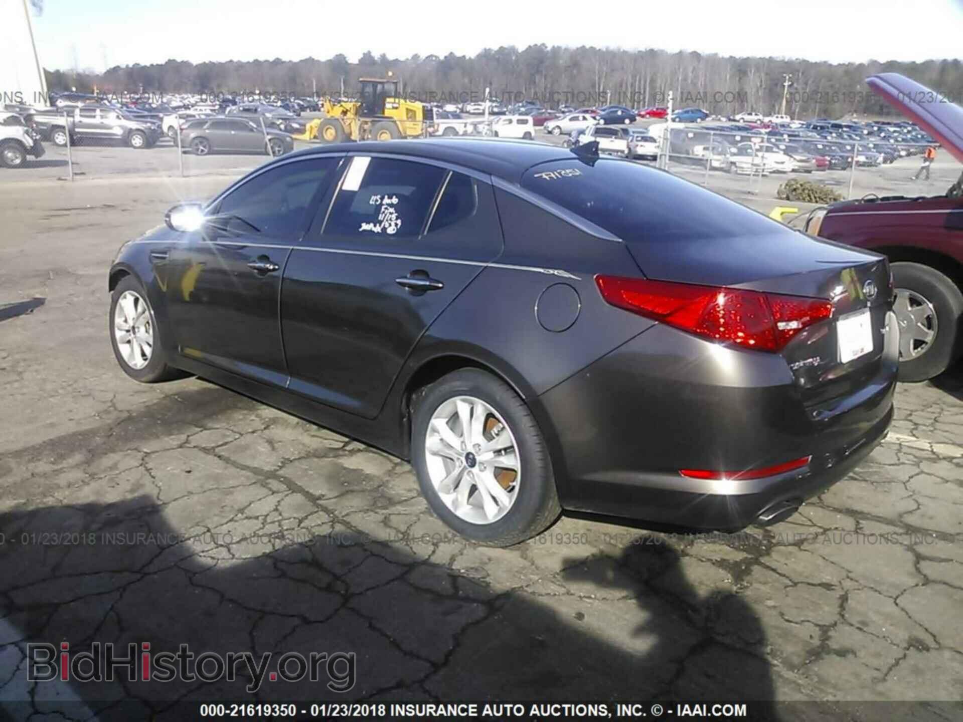 2011 Kia Optima - VIN: KNAGN4A61B5147280 - Photo 3