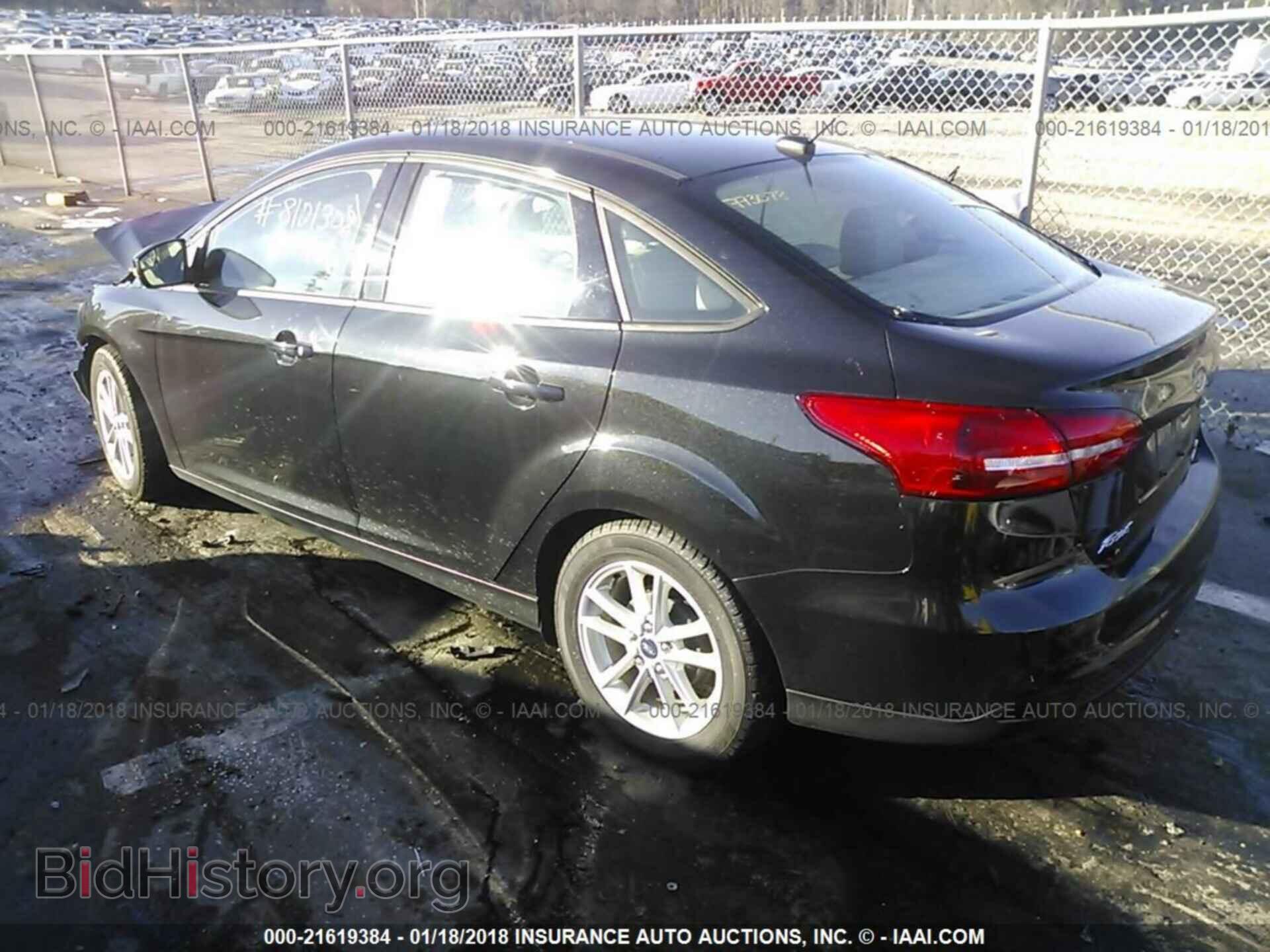 2015 Ford Focus - VIN: 1FADP3F25FL252492 - Photo 3
