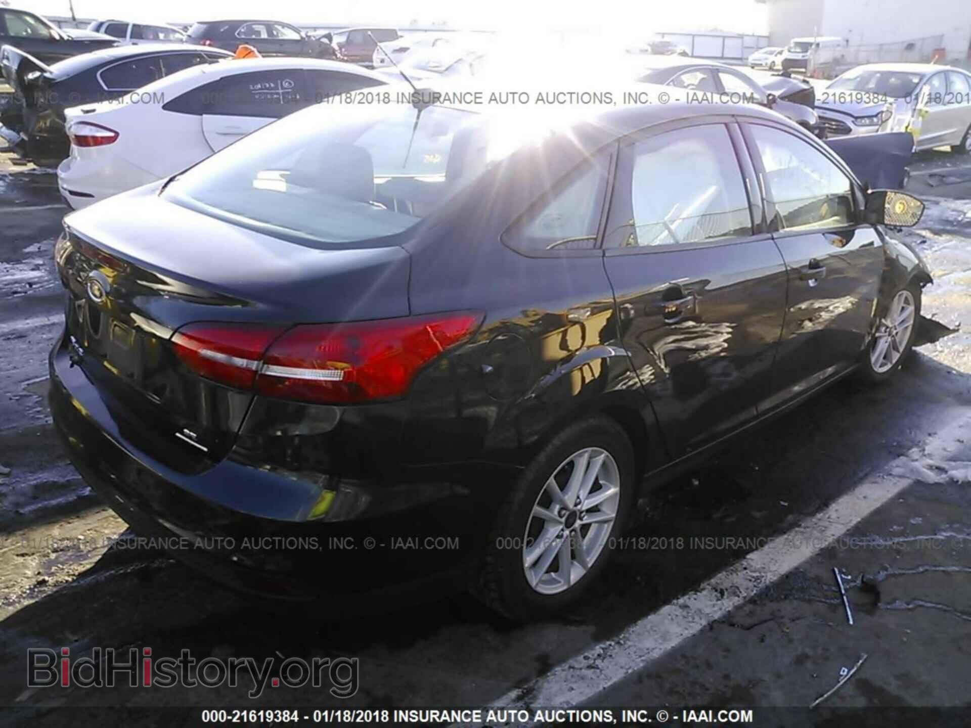 2015 Ford Focus - VIN: 1FADP3F25FL252492 - Photo 4