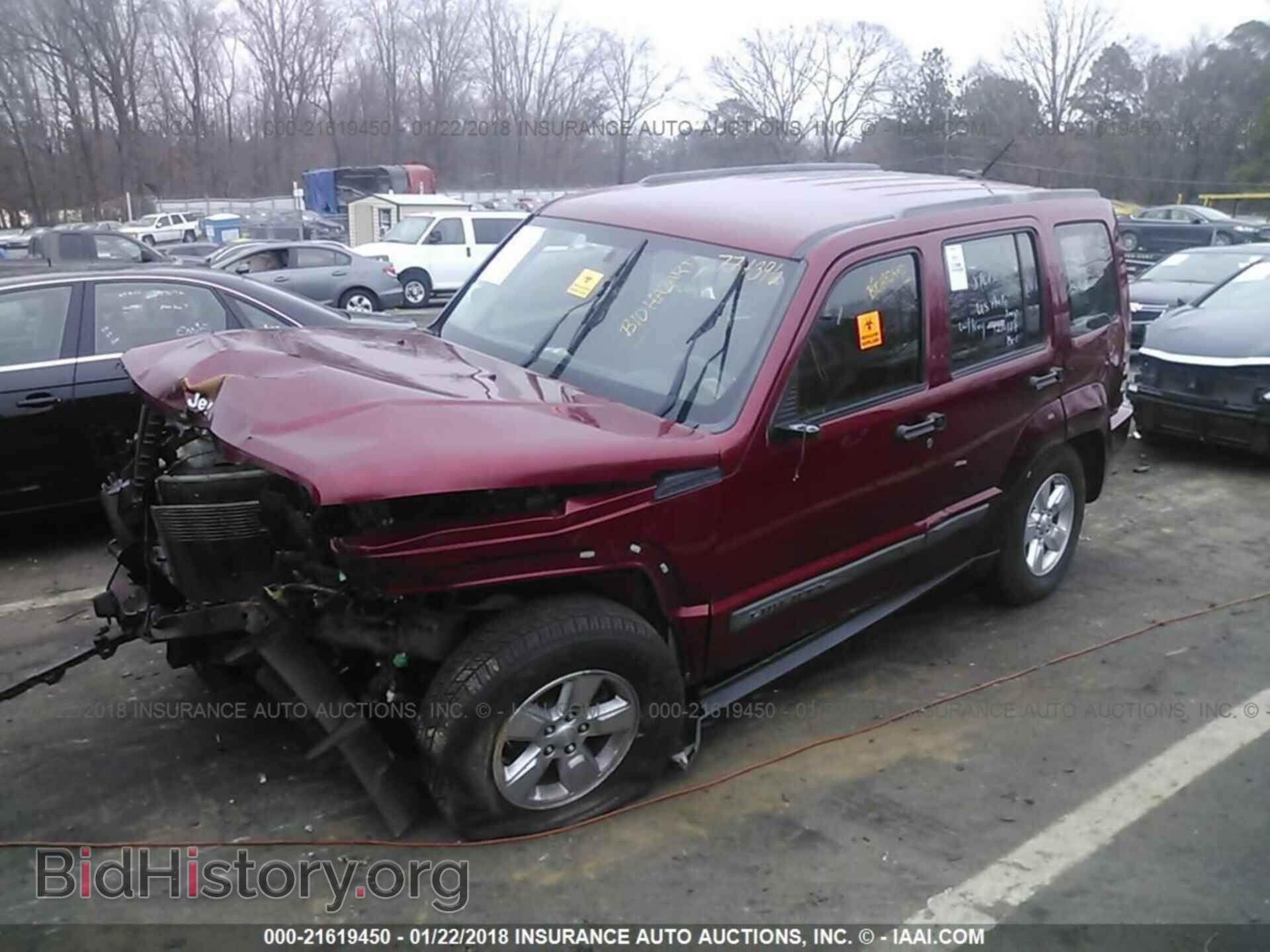 2012 Jeep Liberty - VIN: 1C4PJLAK2CW131817 - Фото 2
