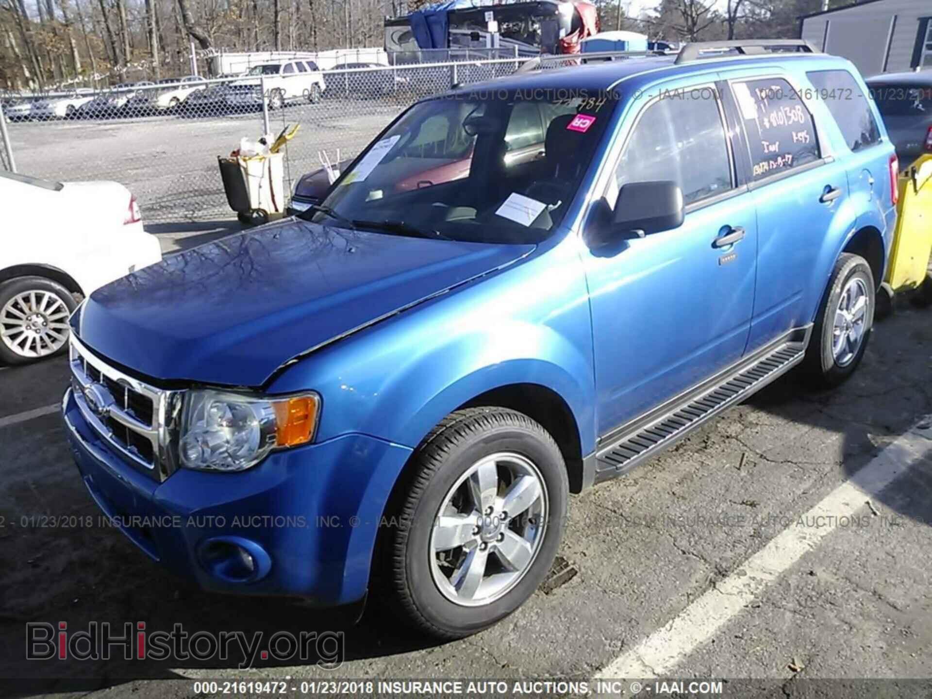 2011 Ford Escape - VIN: 1FMCU0DG9BKB95009 - Фото 2